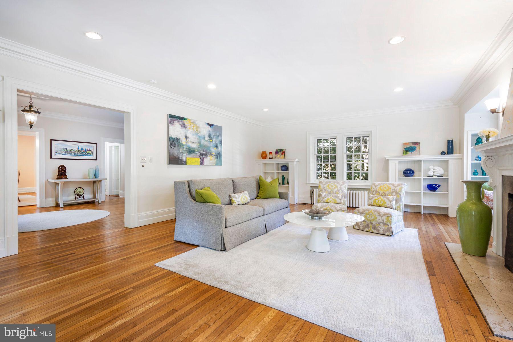 109 W MORELAND AVENUE