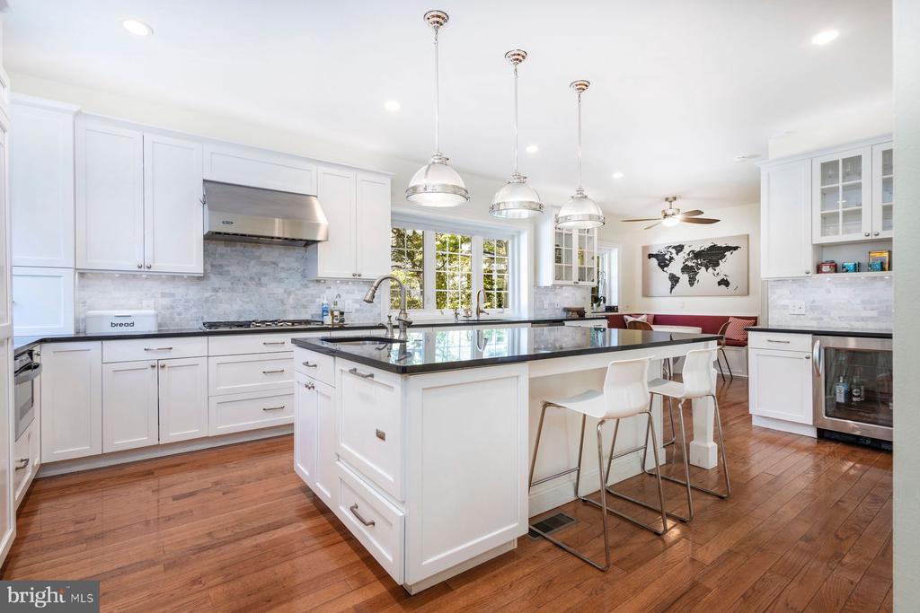 109 W MORELAND AVENUE