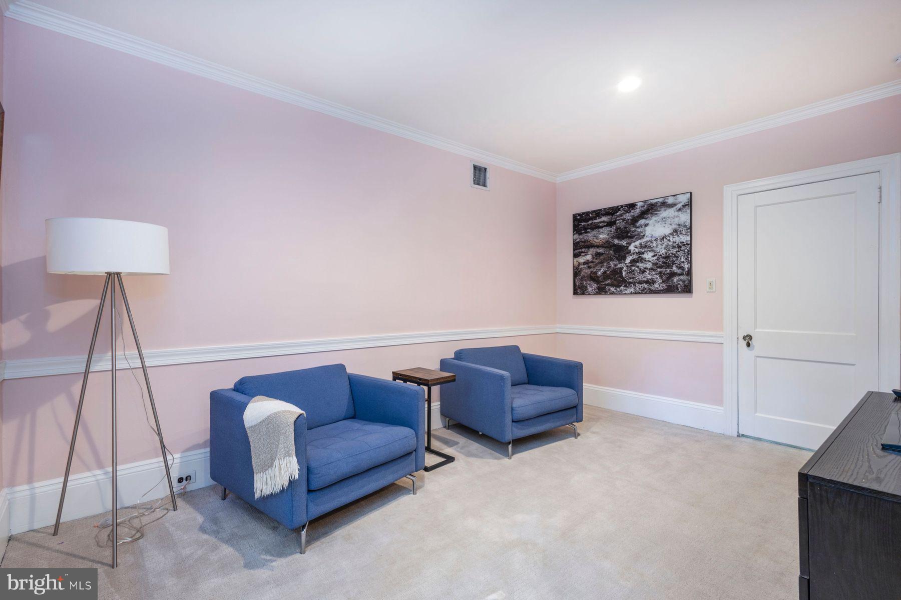 109 W MORELAND AVENUE