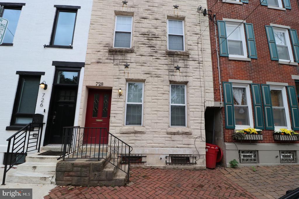 728 SHIRLEY STREET