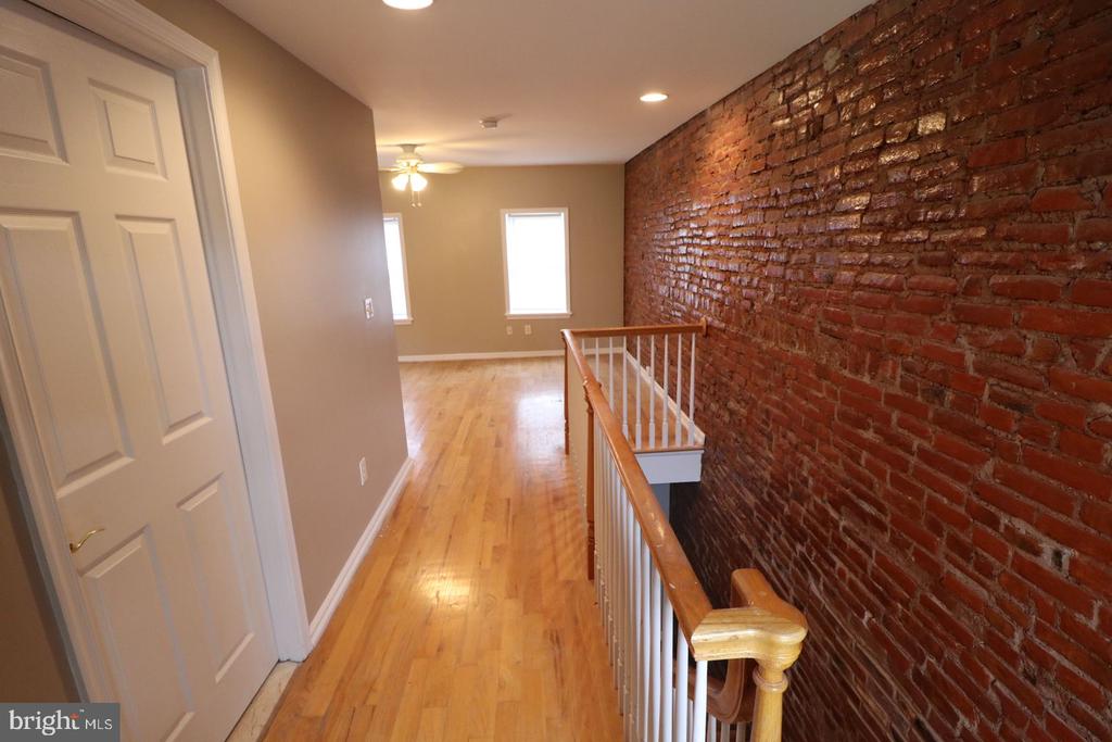 728 SHIRLEY STREET