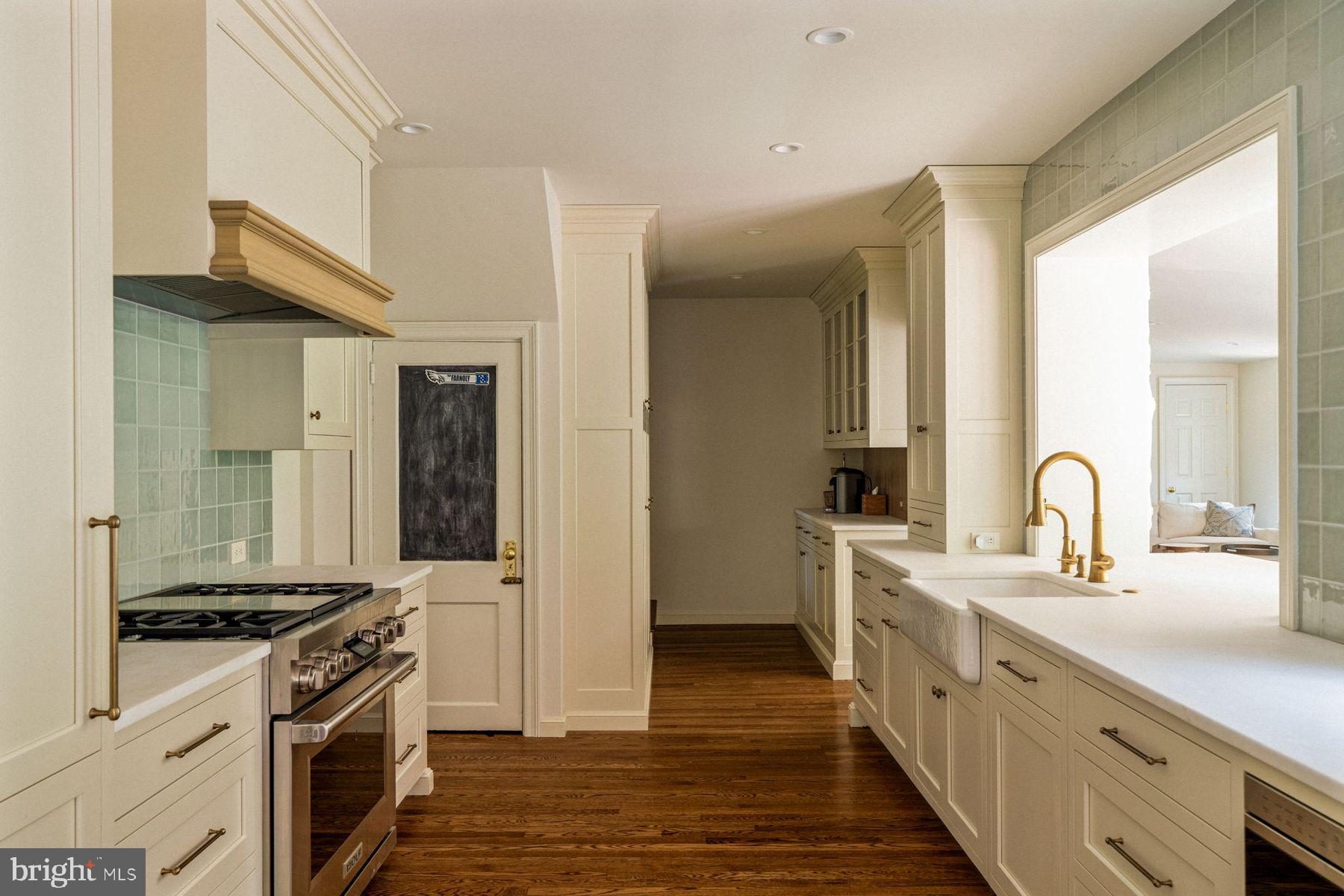 210 WHITEMARSH