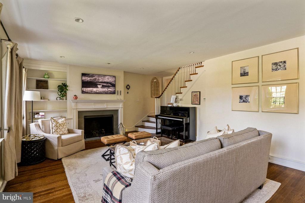 210 WHITEMARSH
