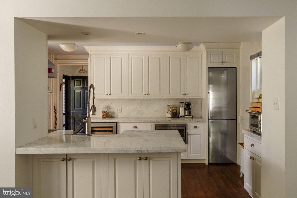 191 E EVERGREEN AVENUE