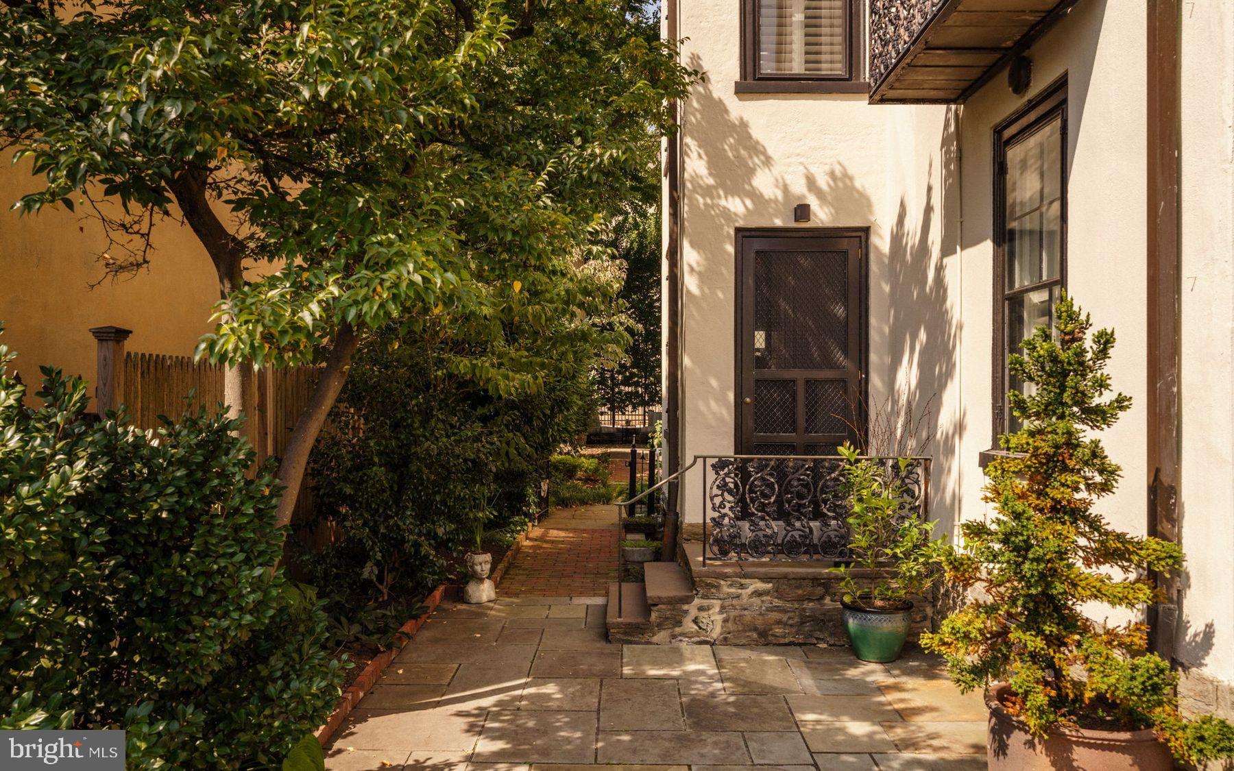 191 E EVERGREEN AVENUE