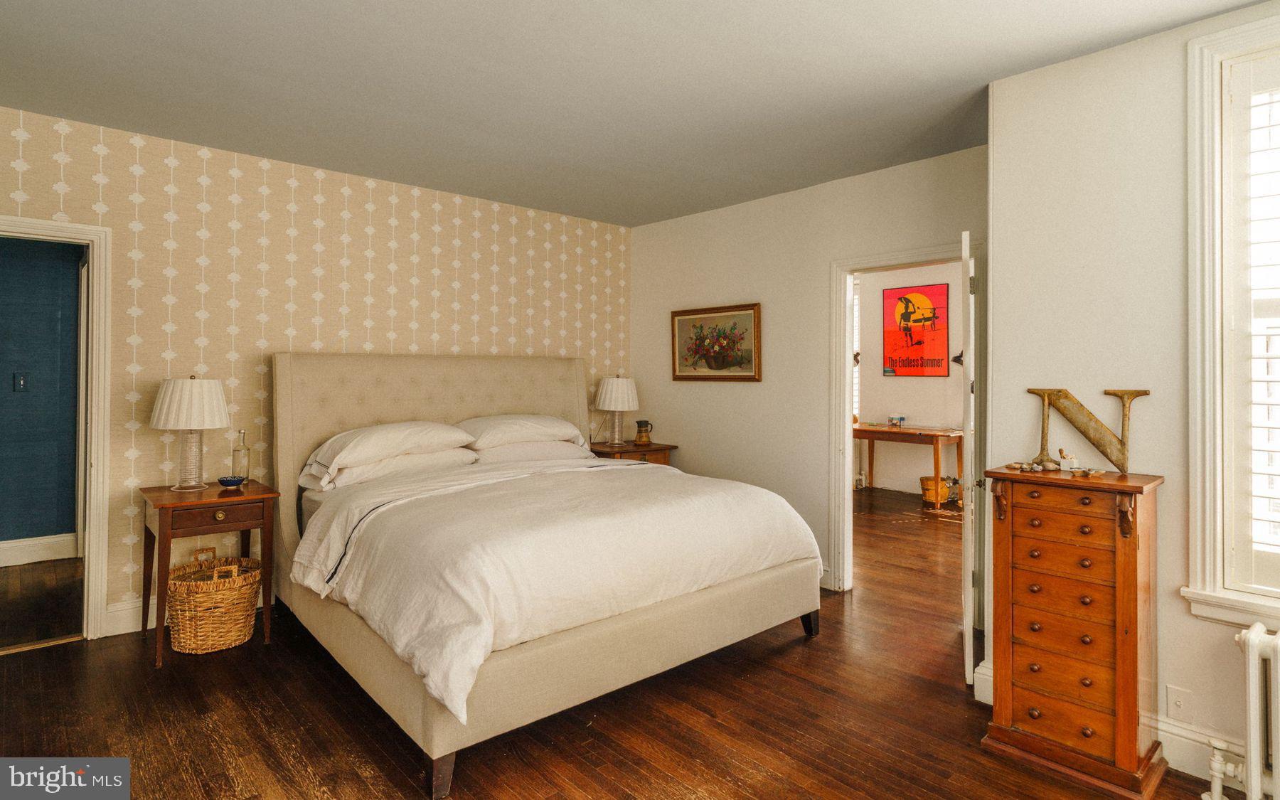 191 E EVERGREEN AVENUE