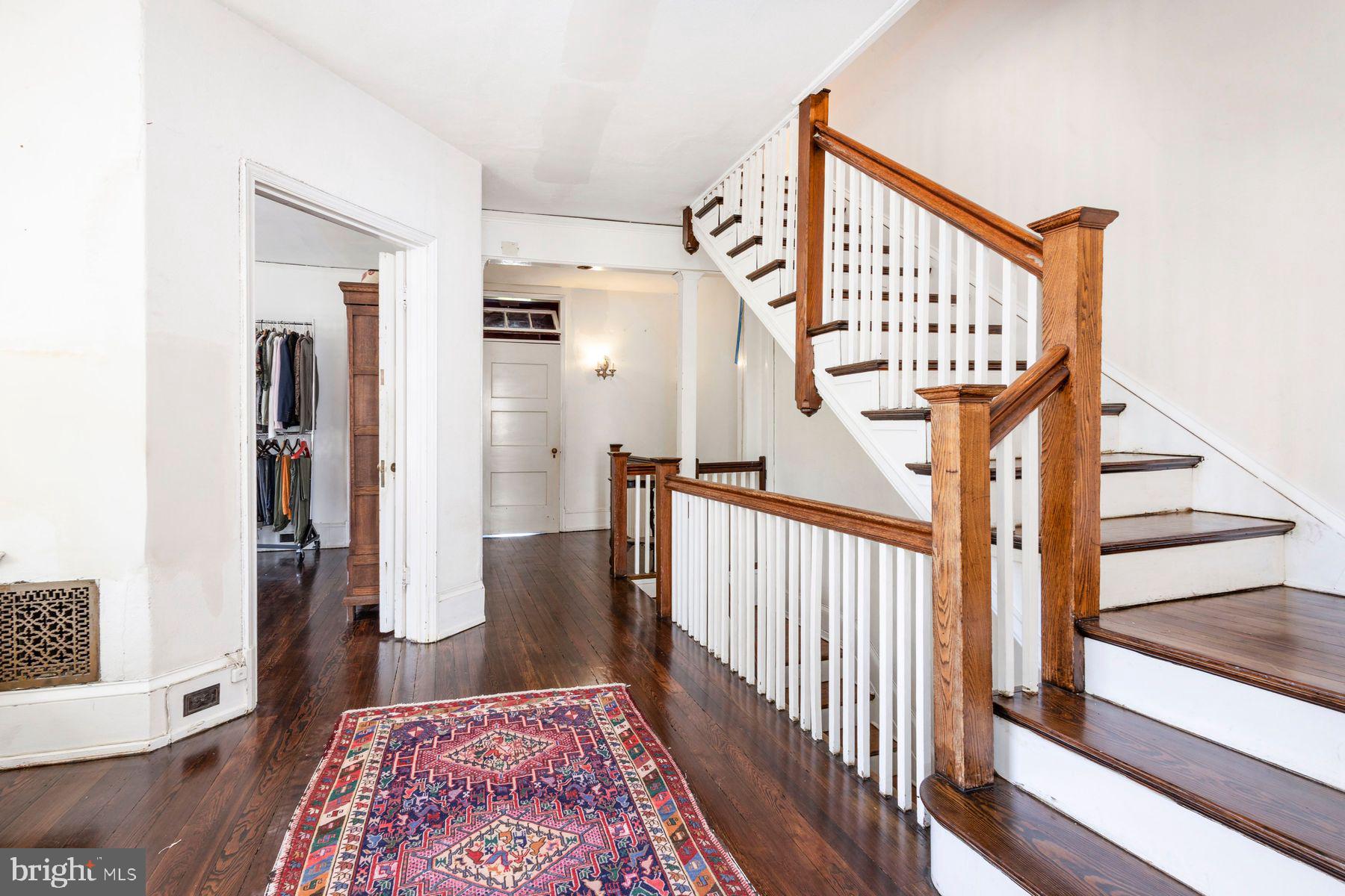 141 W UPSAL STREET