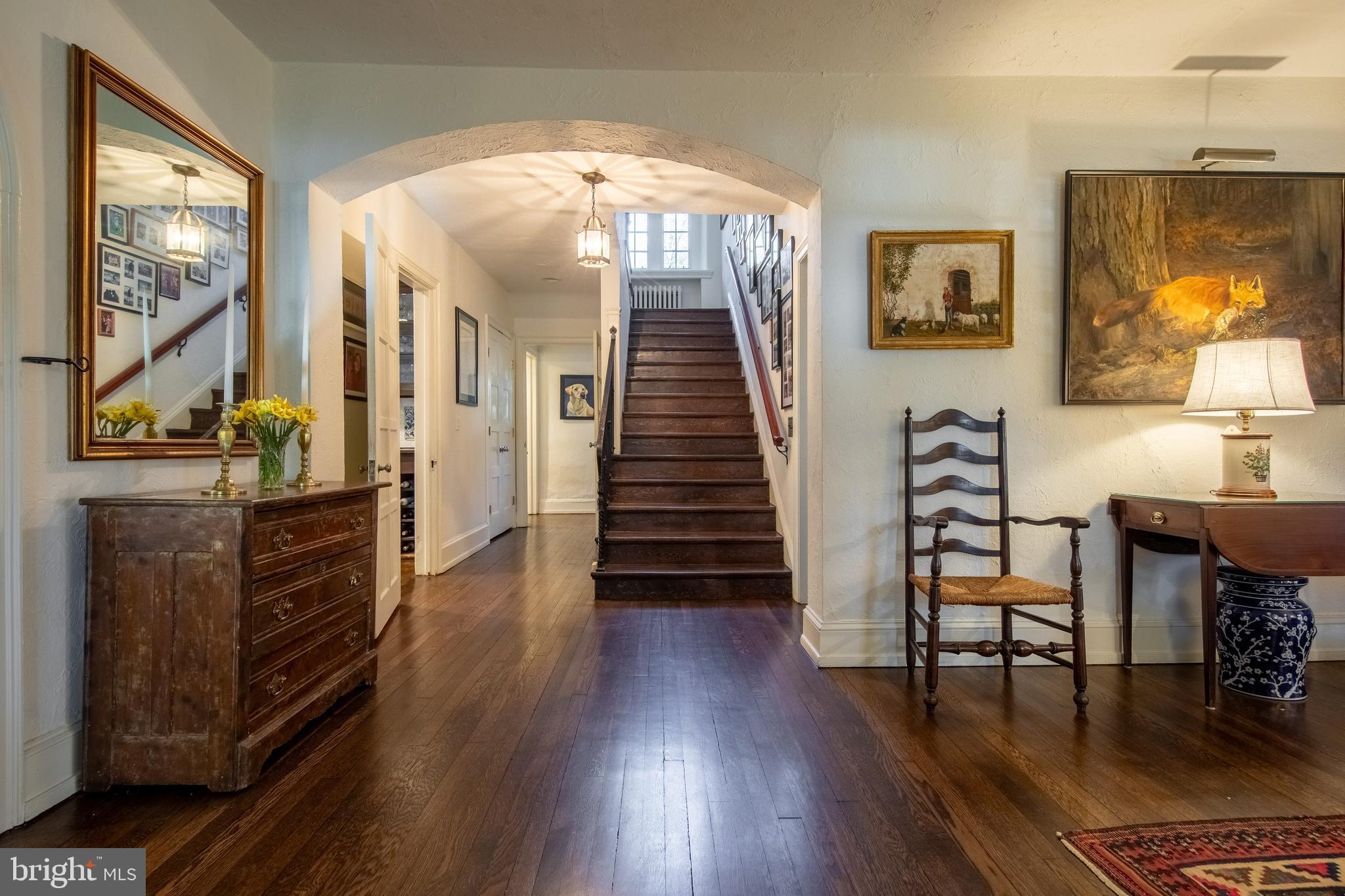 8401 SAINT MARTINS LANE