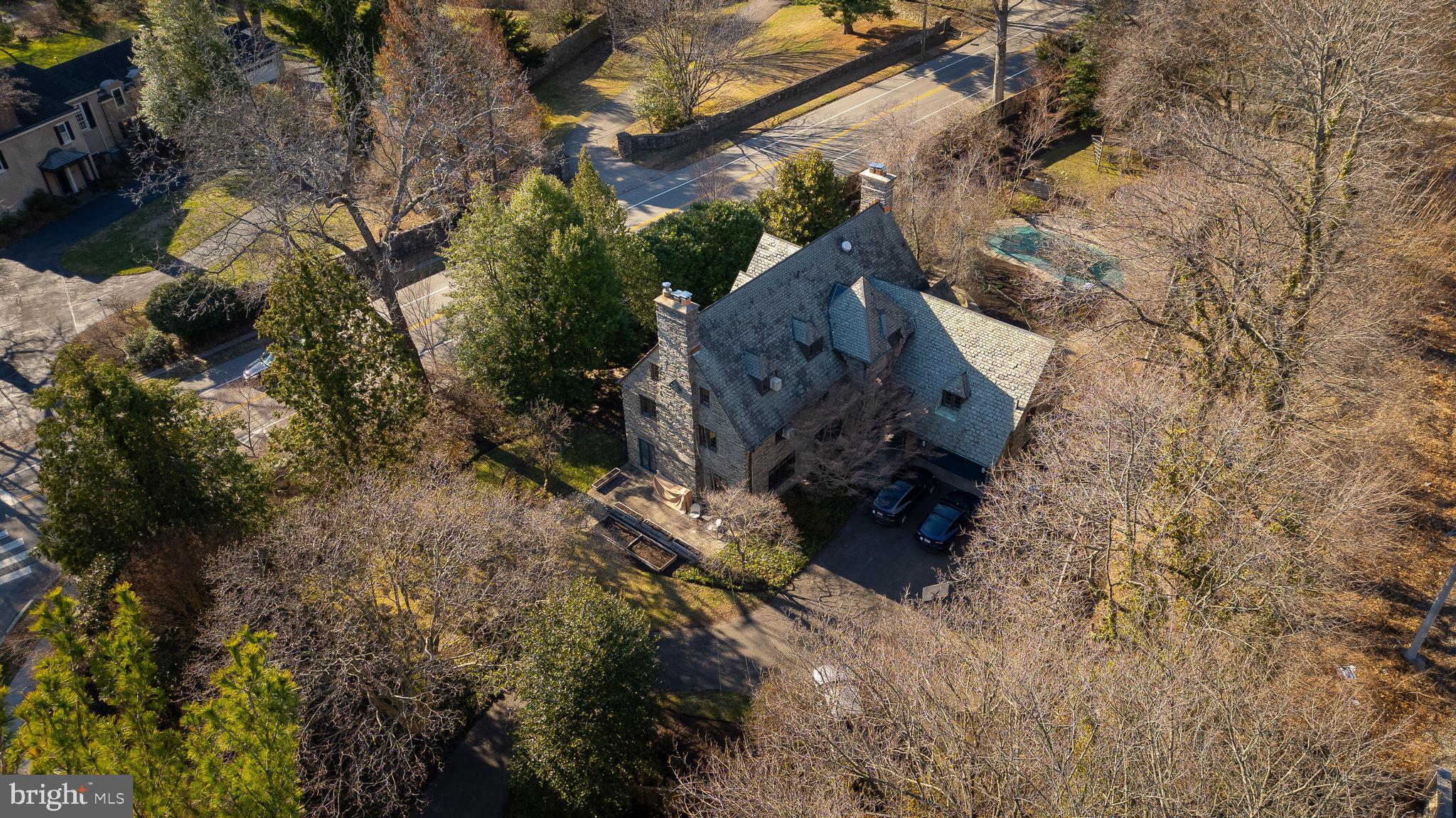 8401 SAINT MARTINS LANE