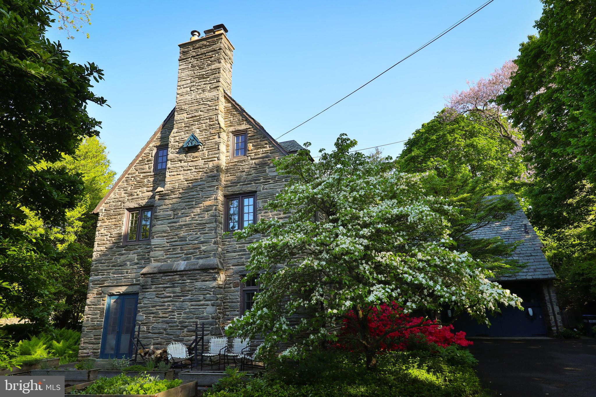 8401 SAINT MARTINS LANE