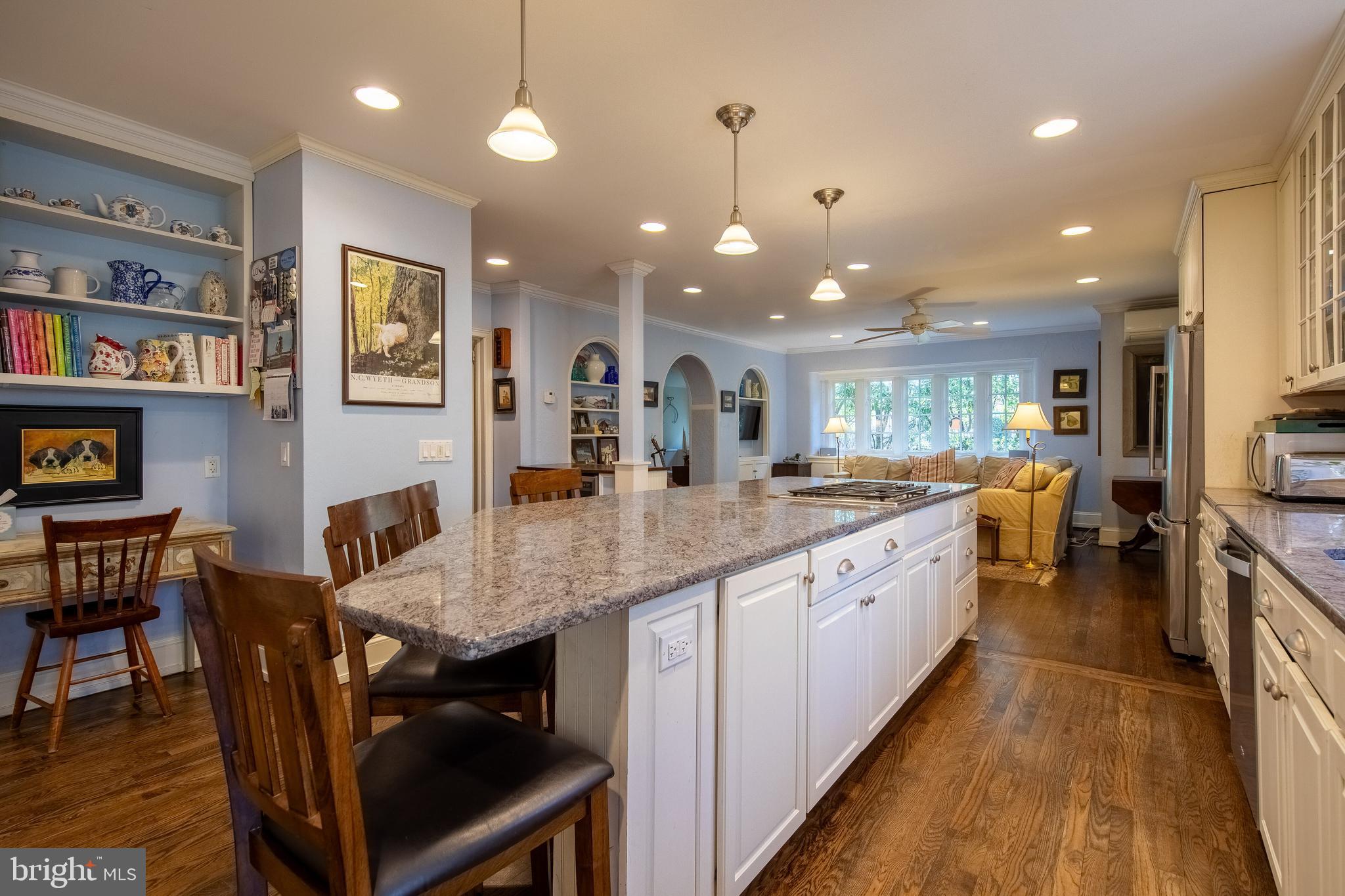 8401 SAINT MARTINS LANE