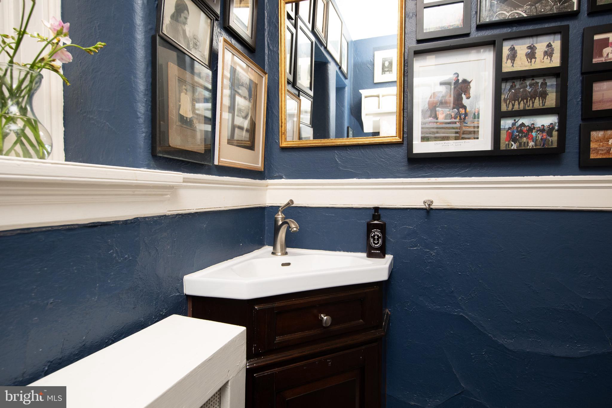 8401 SAINT MARTINS LANE