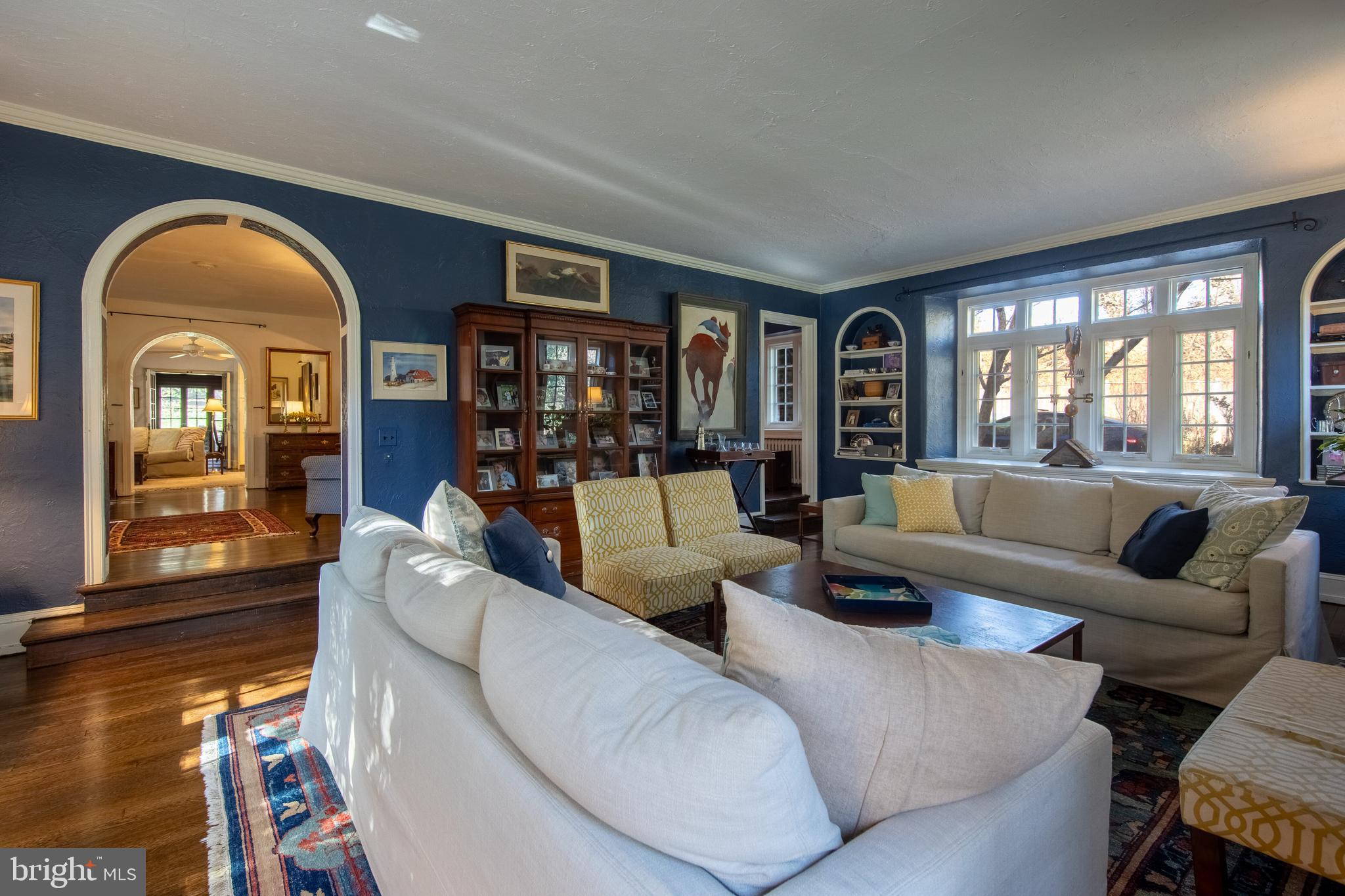 8401 SAINT MARTINS LANE