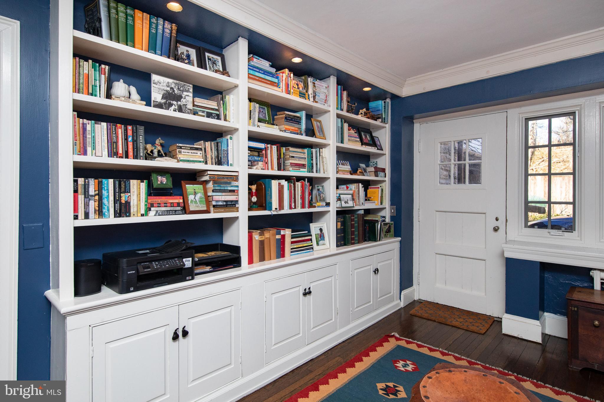 8401 SAINT MARTINS LANE