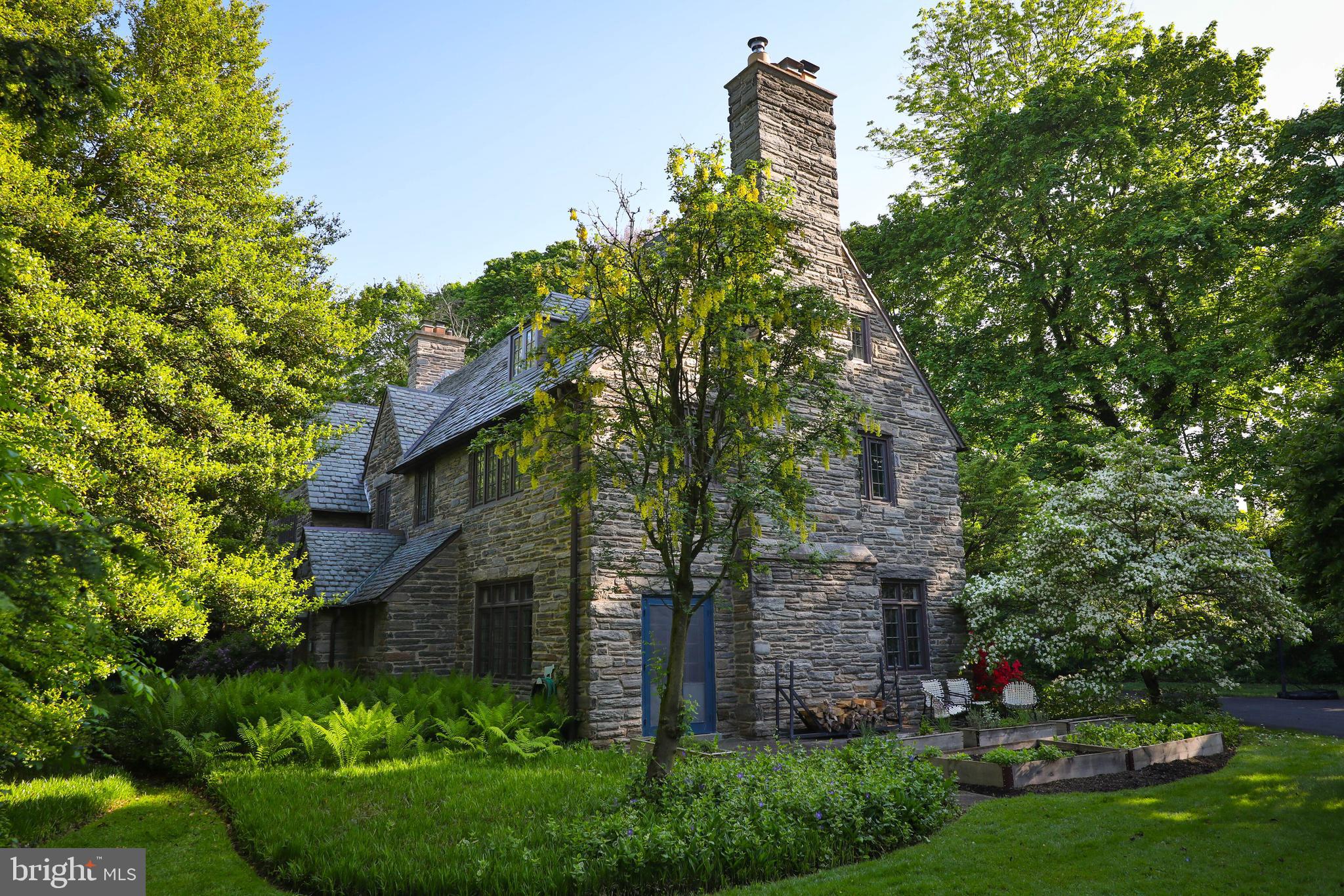 8401 SAINT MARTINS LANE