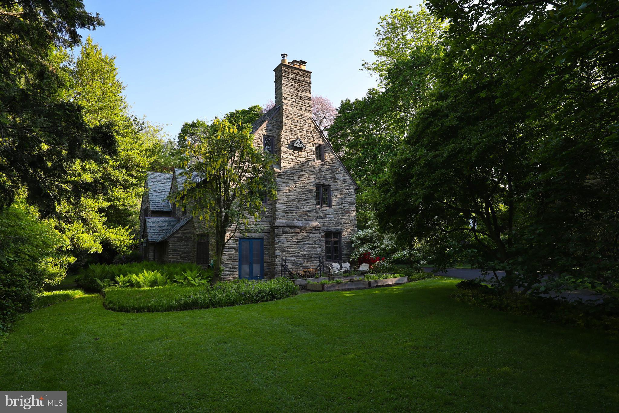 8401 SAINT MARTINS LANE