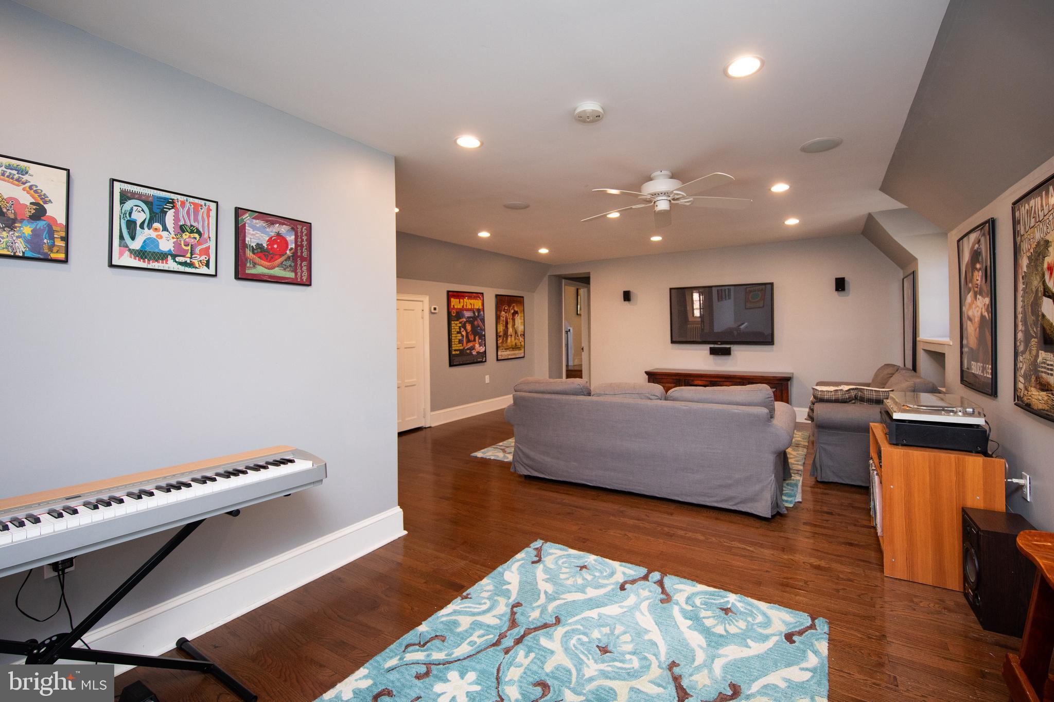 8401 SAINT MARTINS LANE