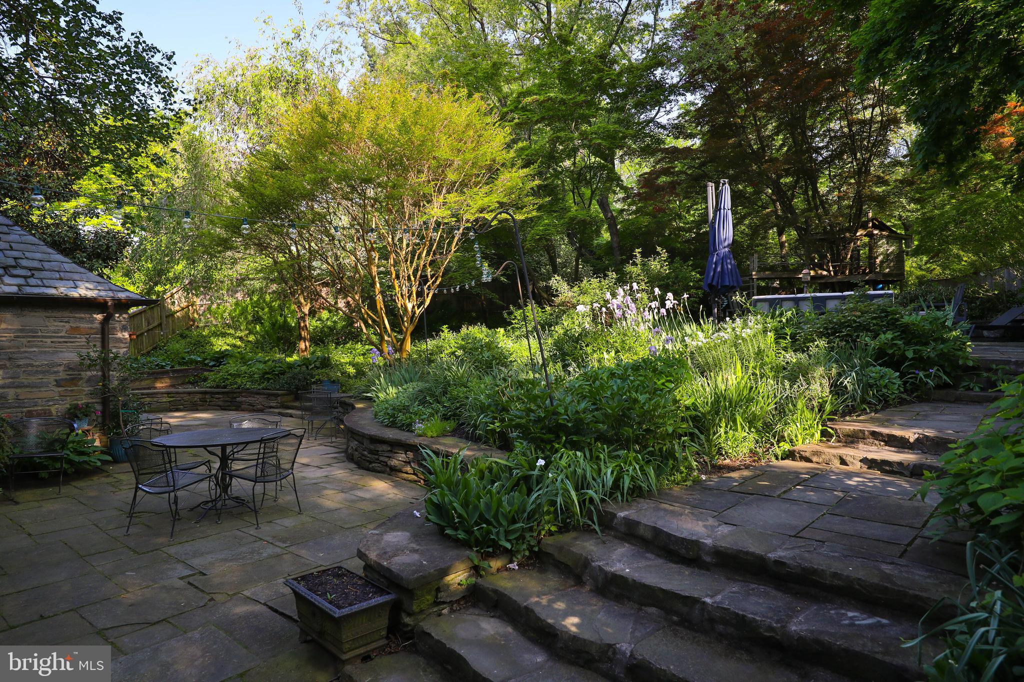 8401 SAINT MARTINS LANE