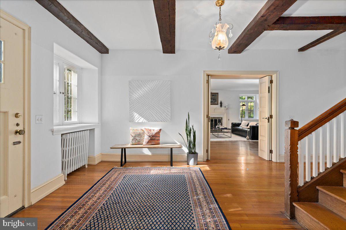 452 W CHESTNUT HILL AVENUE