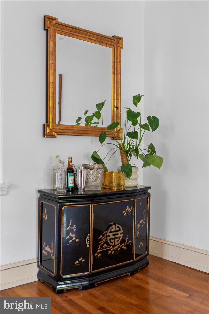 452 W CHESTNUT HILL AVENUE