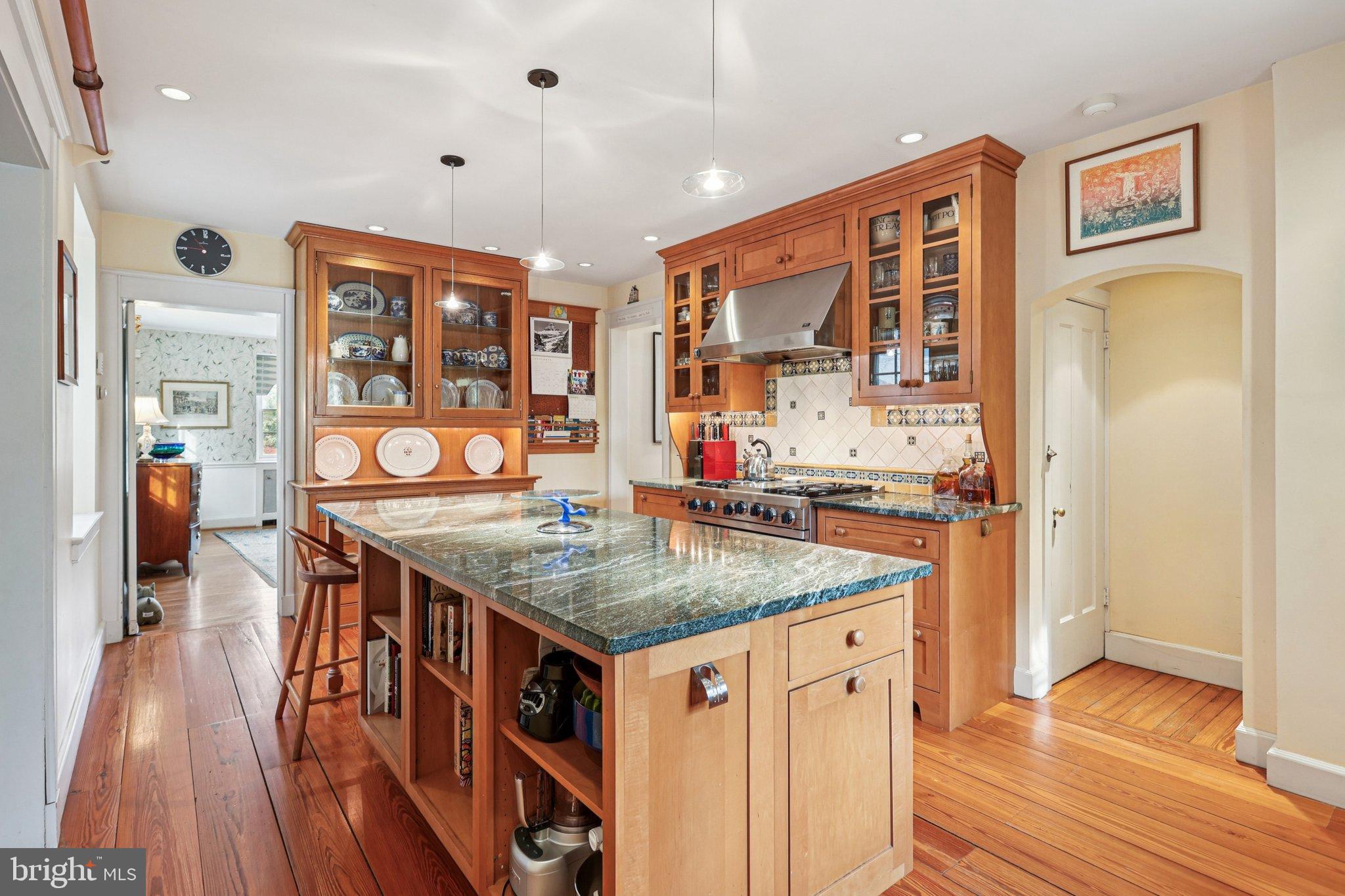 8720 PROSPECT AVENUE