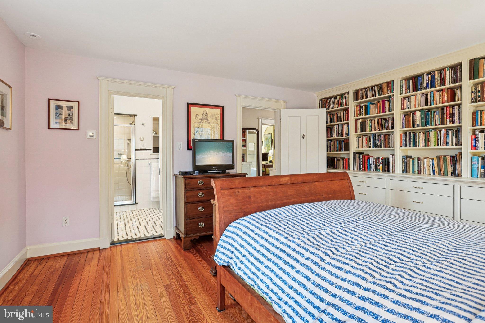 8720 PROSPECT AVENUE