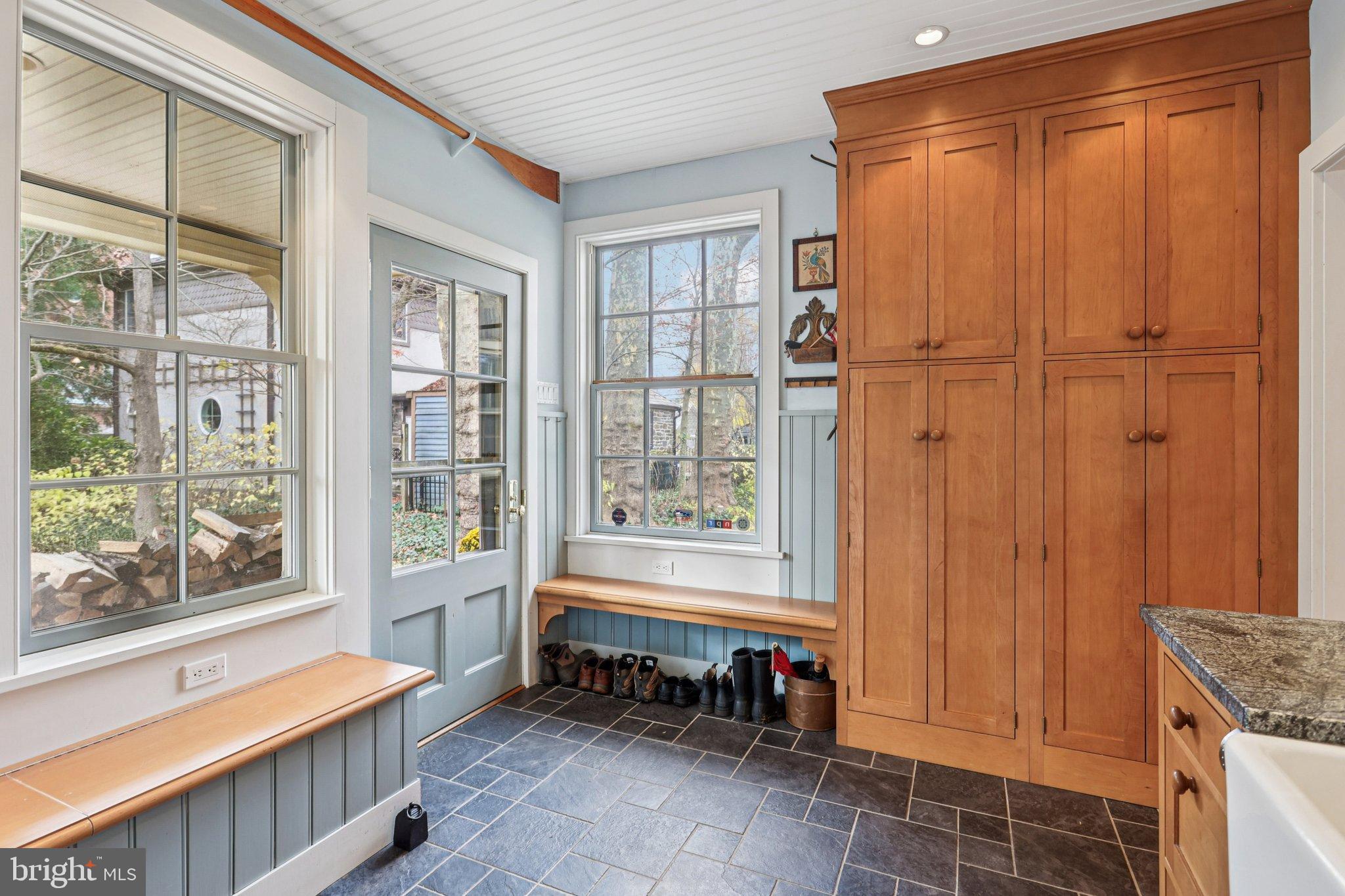 8720 PROSPECT AVENUE