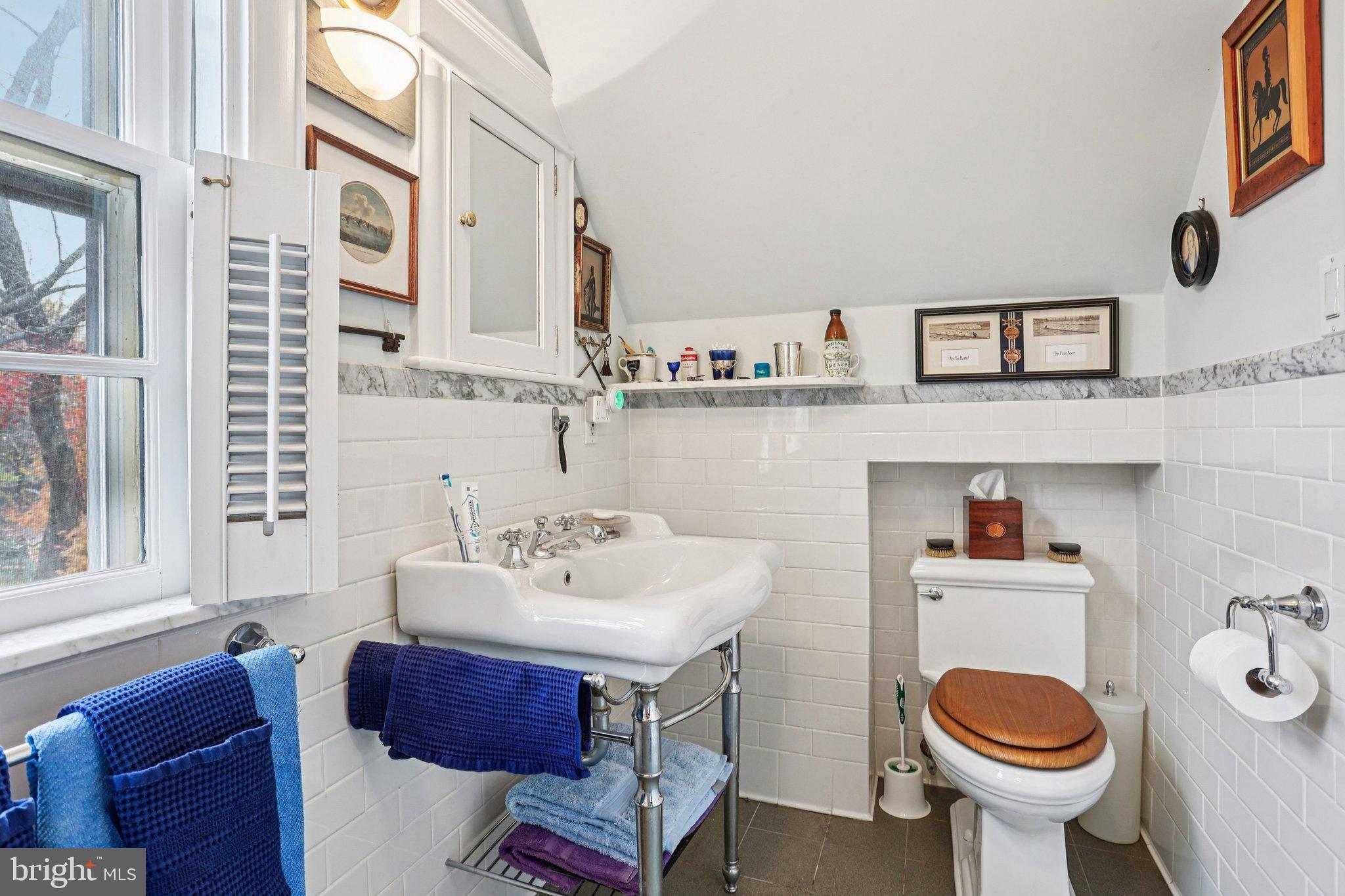 8720 PROSPECT AVENUE