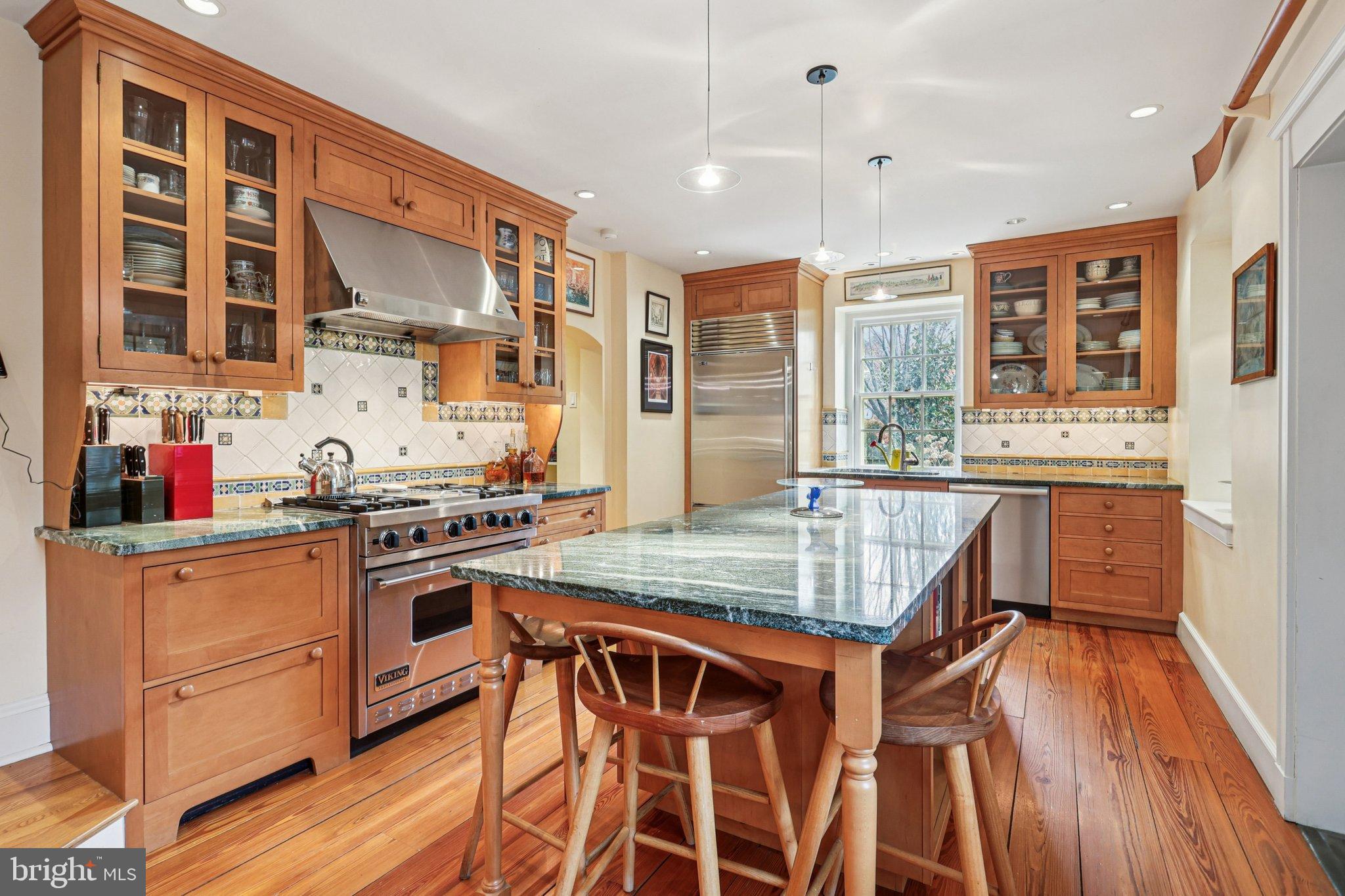 8720 PROSPECT AVENUE