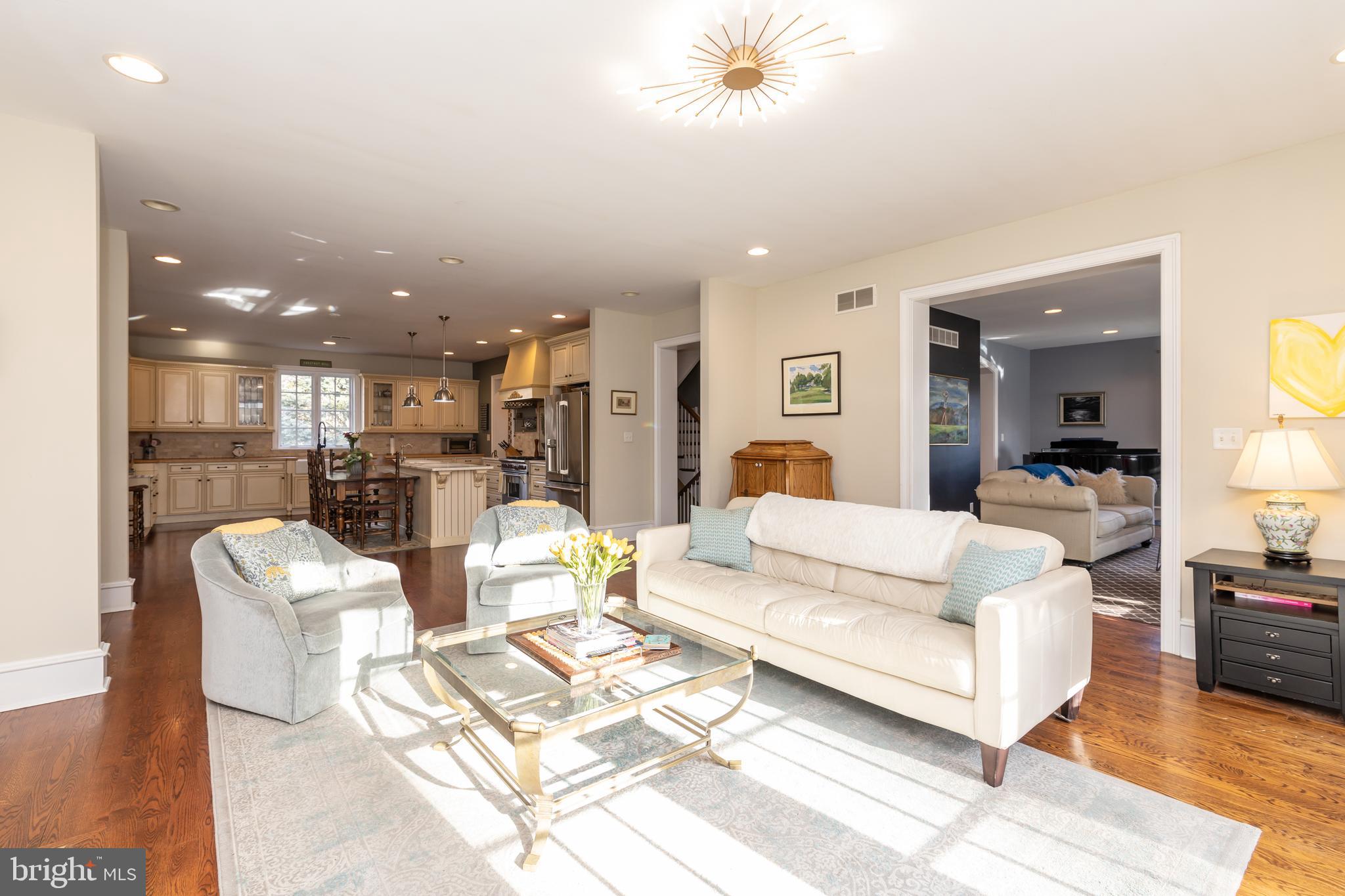 8204 CRITTENDEN STREET