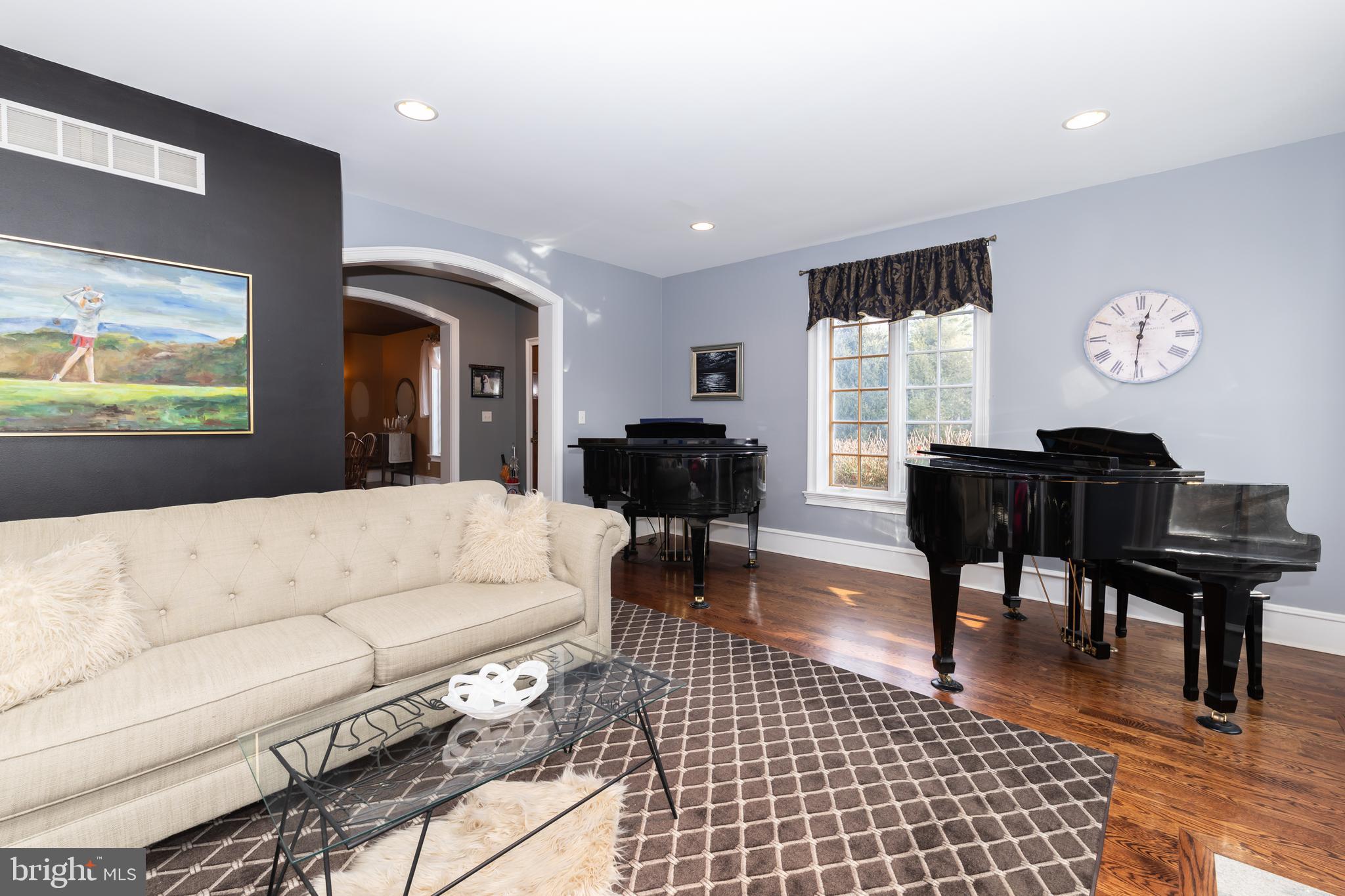 8204 CRITTENDEN STREET