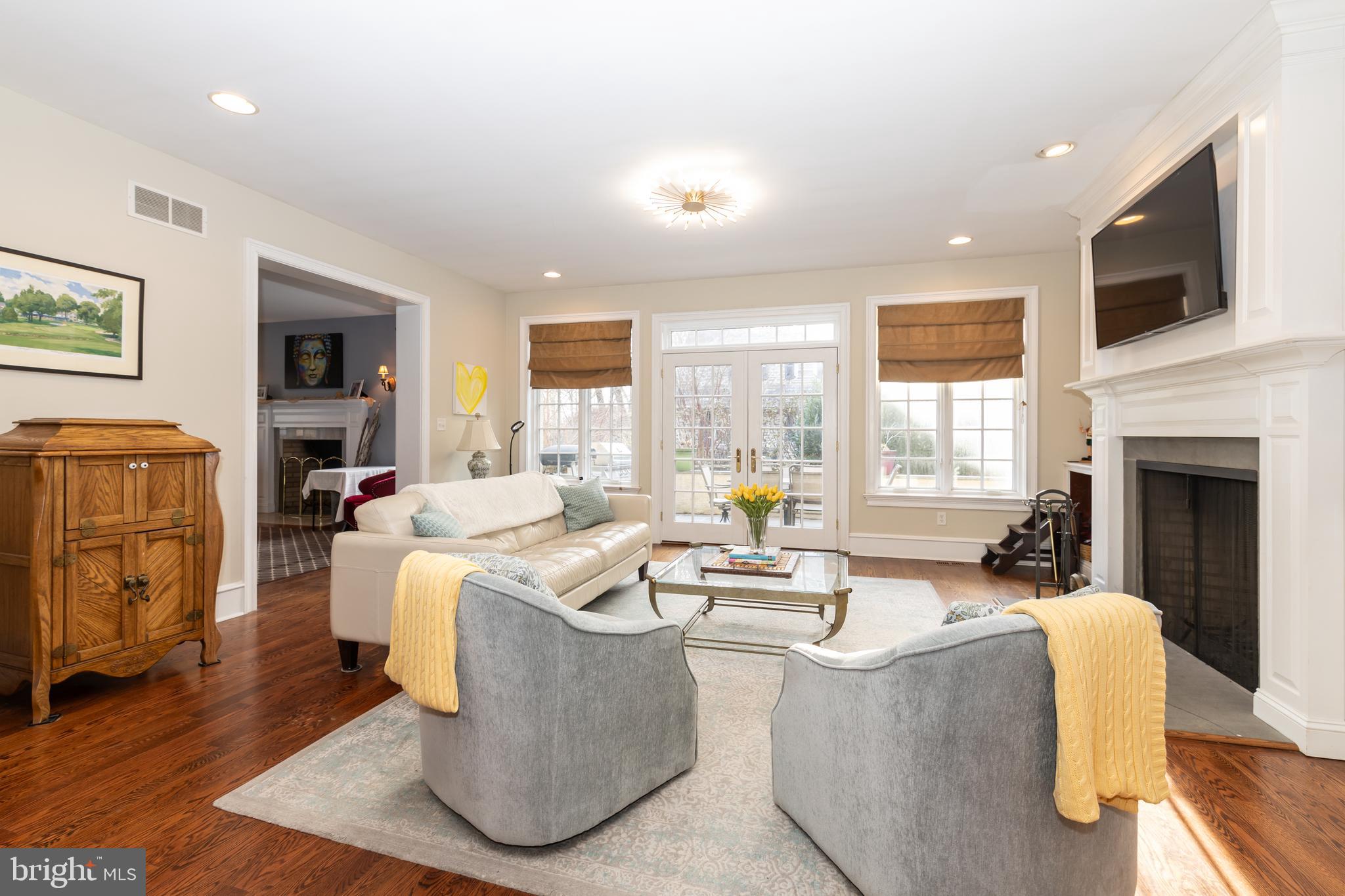 8204 CRITTENDEN STREET