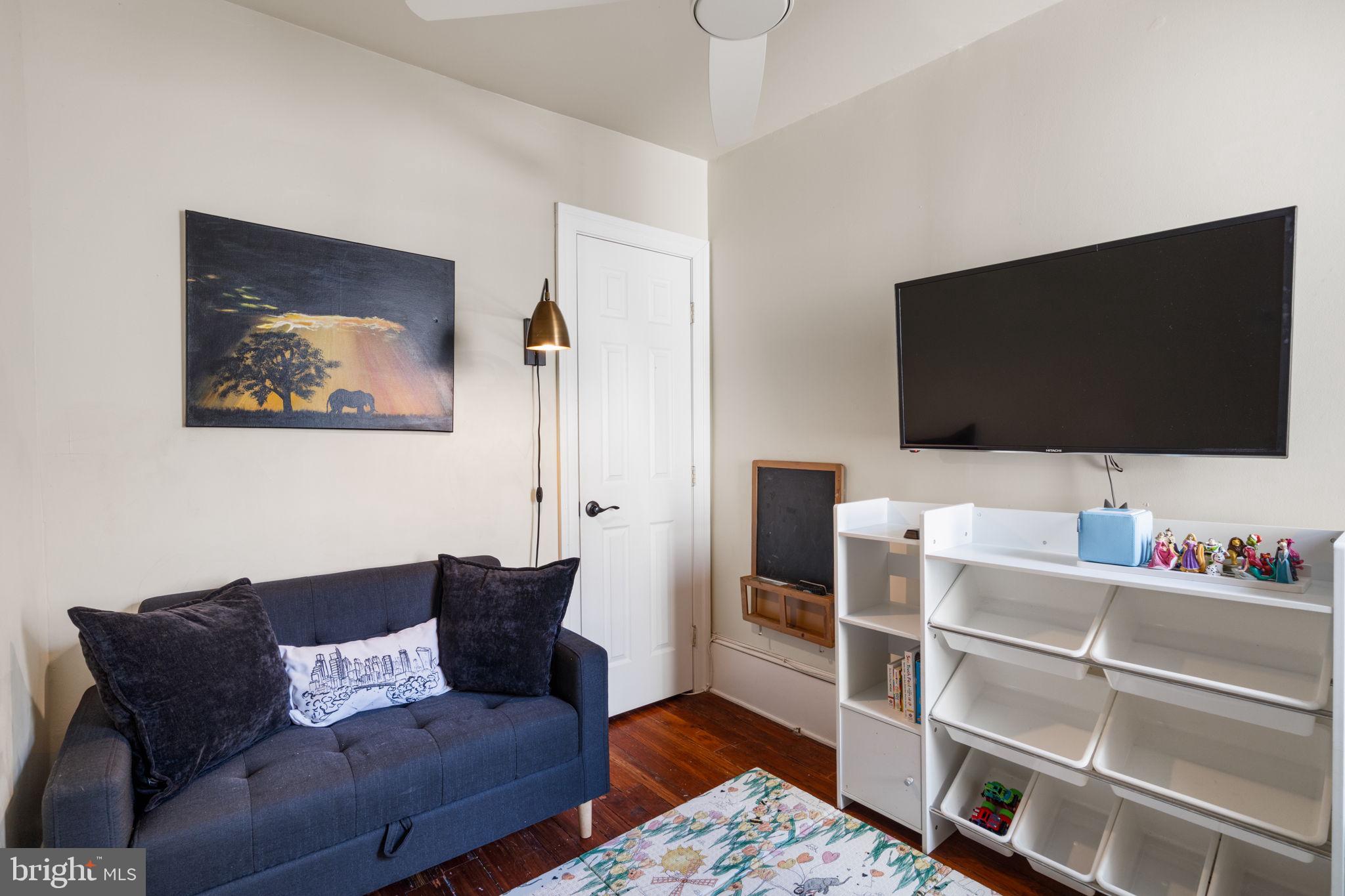 802 N BAMBREY STREET