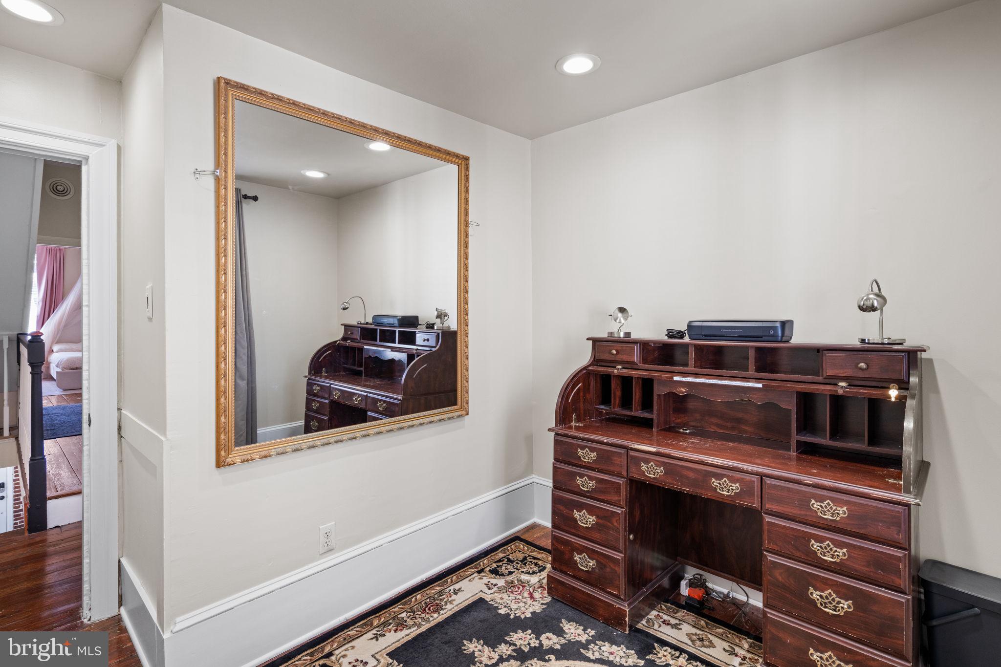 802 N BAMBREY STREET