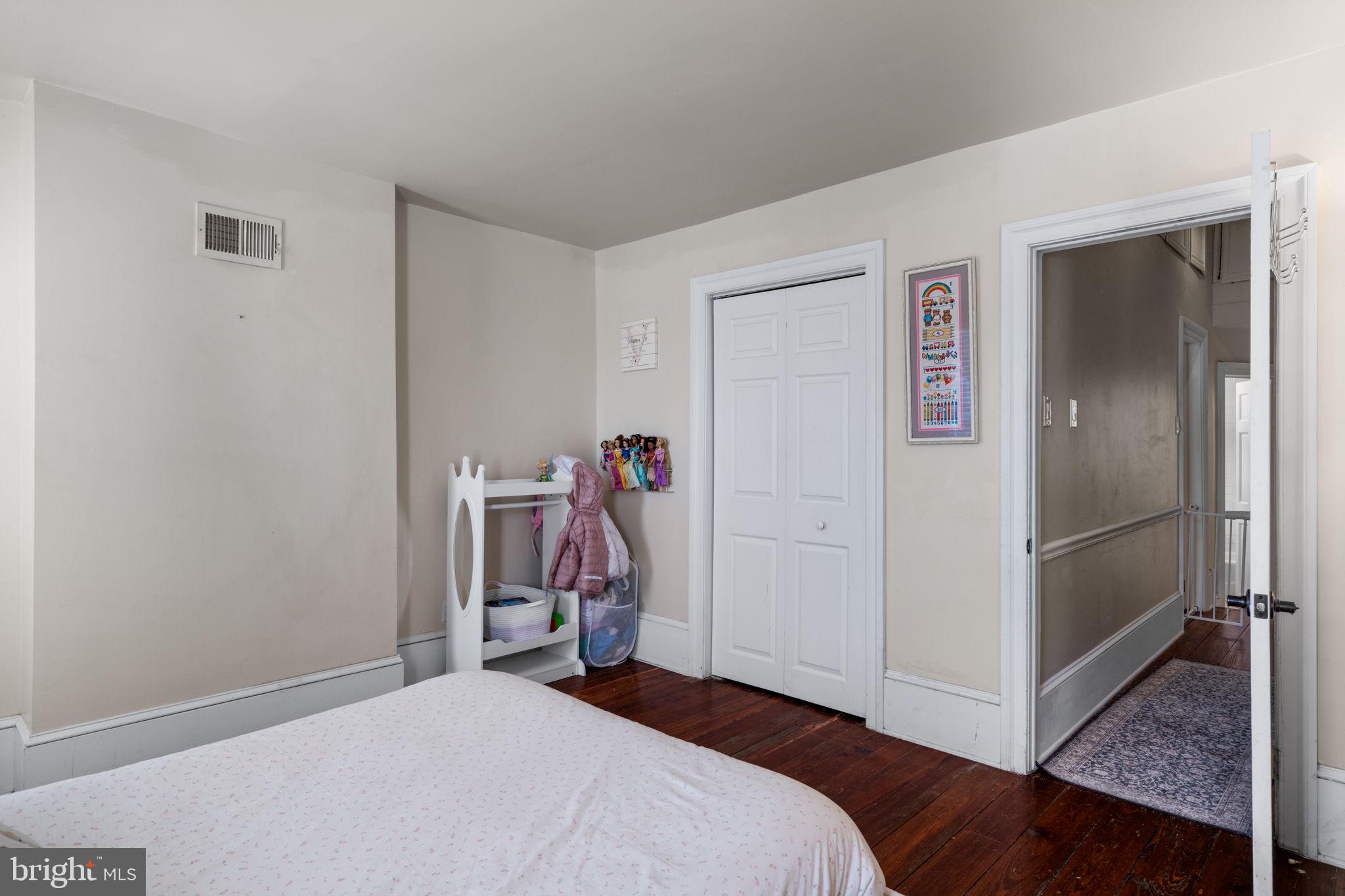 802 N BAMBREY STREET