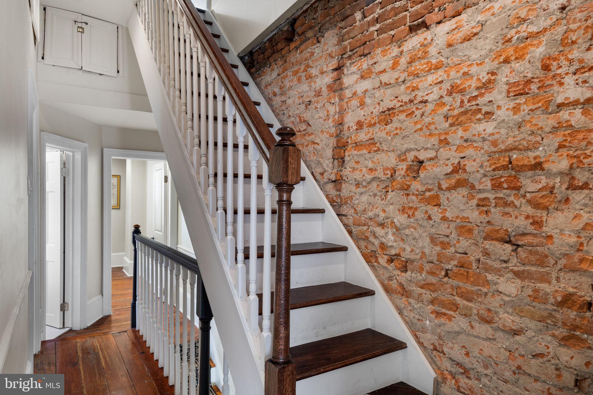 802 N BAMBREY STREET