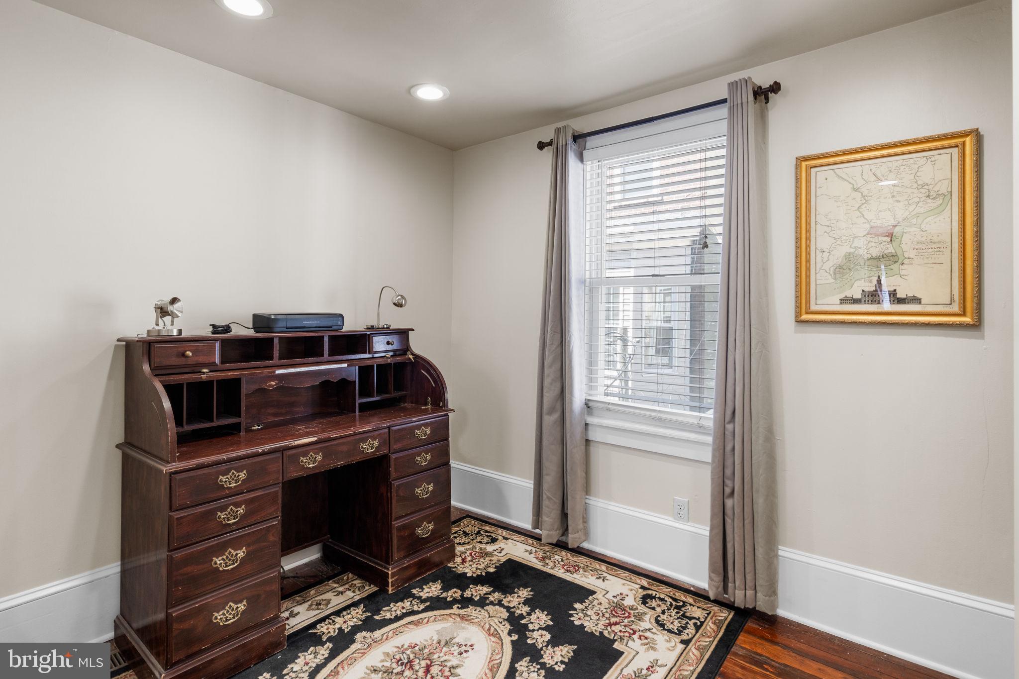 802 N BAMBREY STREET