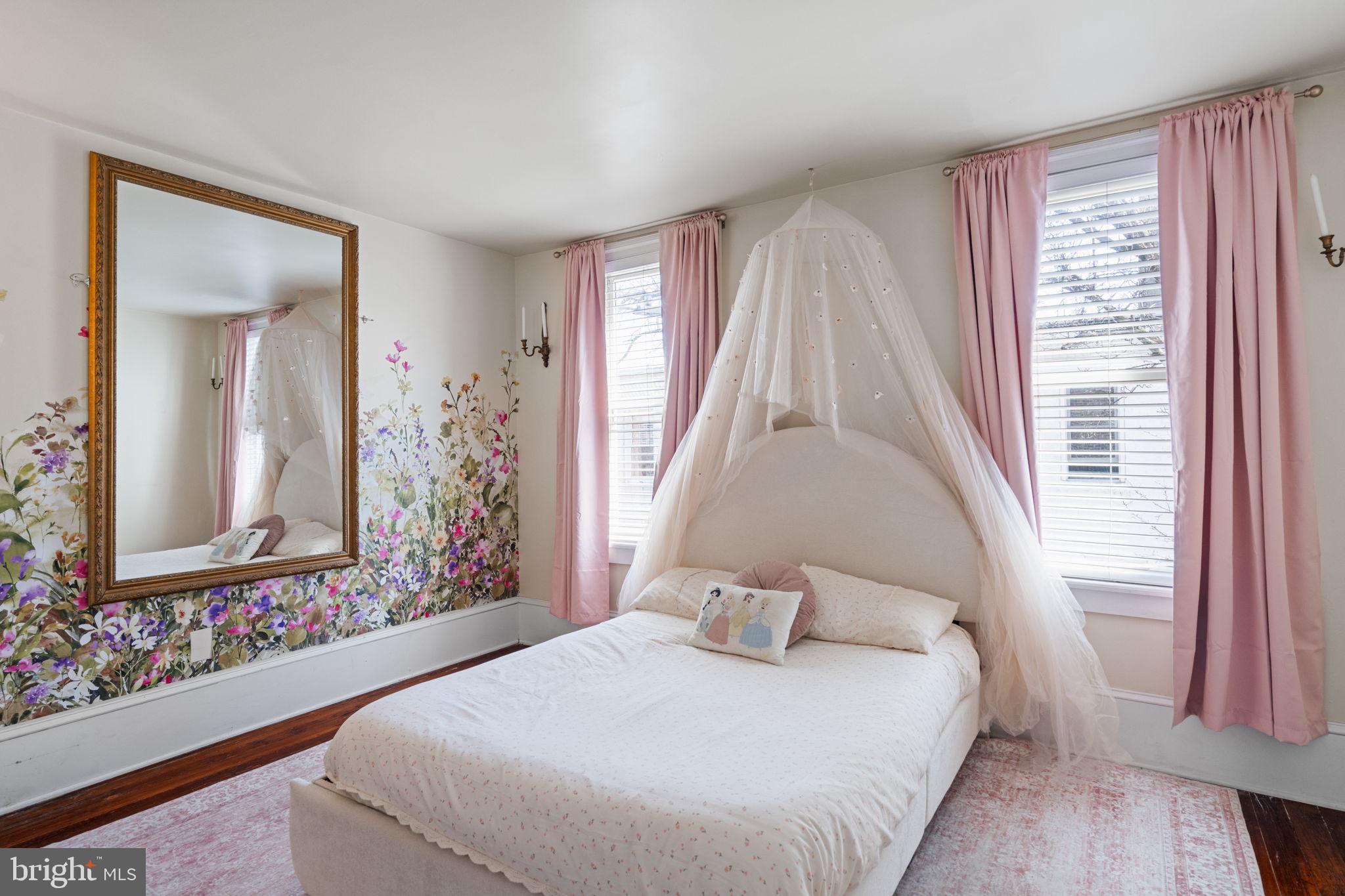 802 N BAMBREY STREET