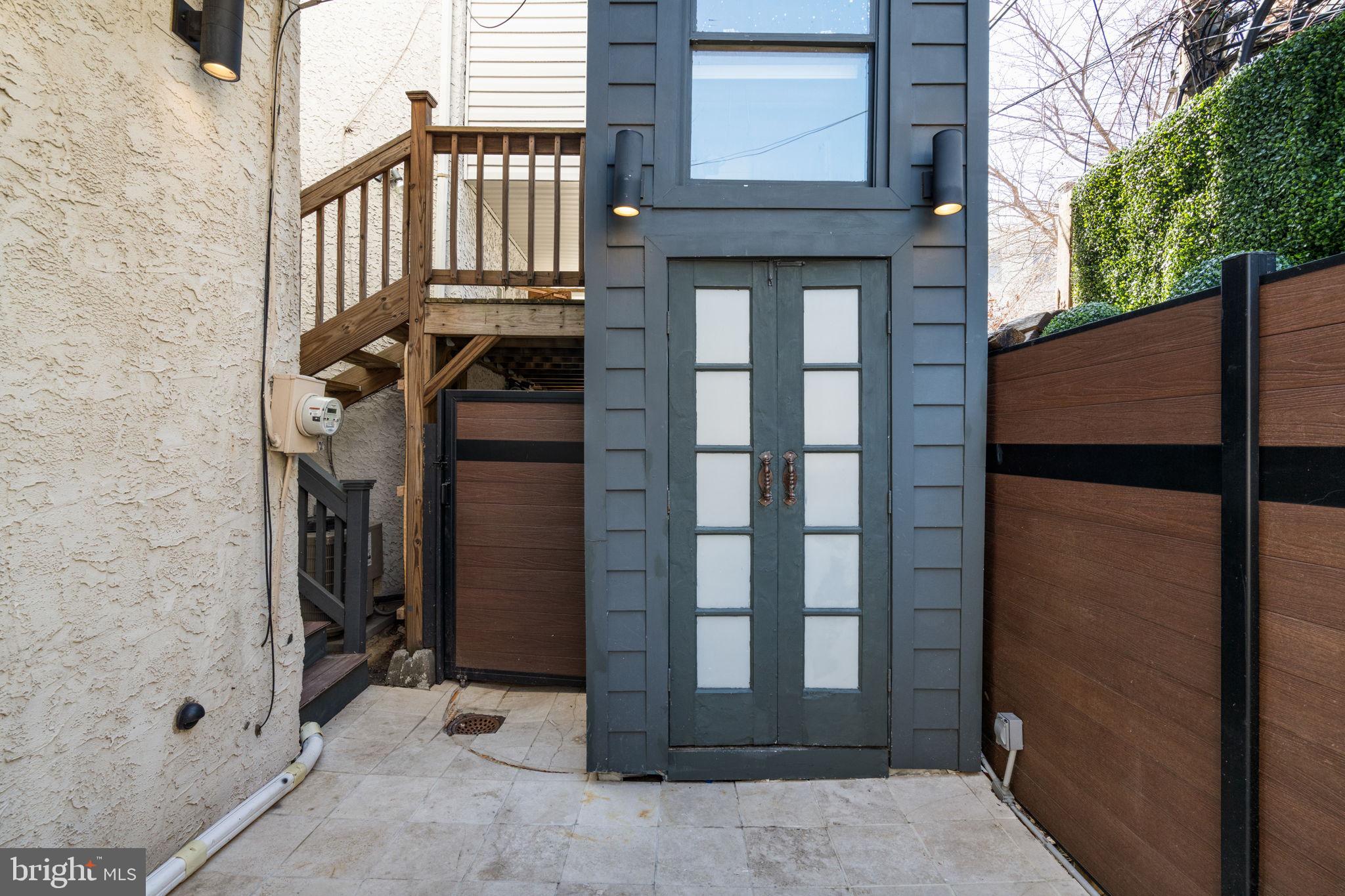 802 N BAMBREY STREET