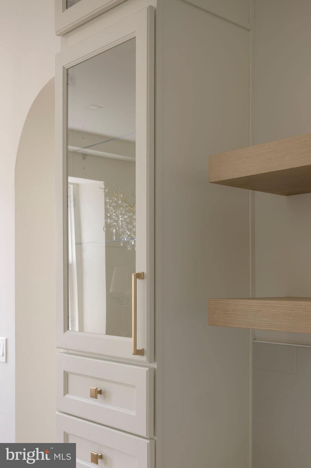 205 W HIGHLAND AVENUE