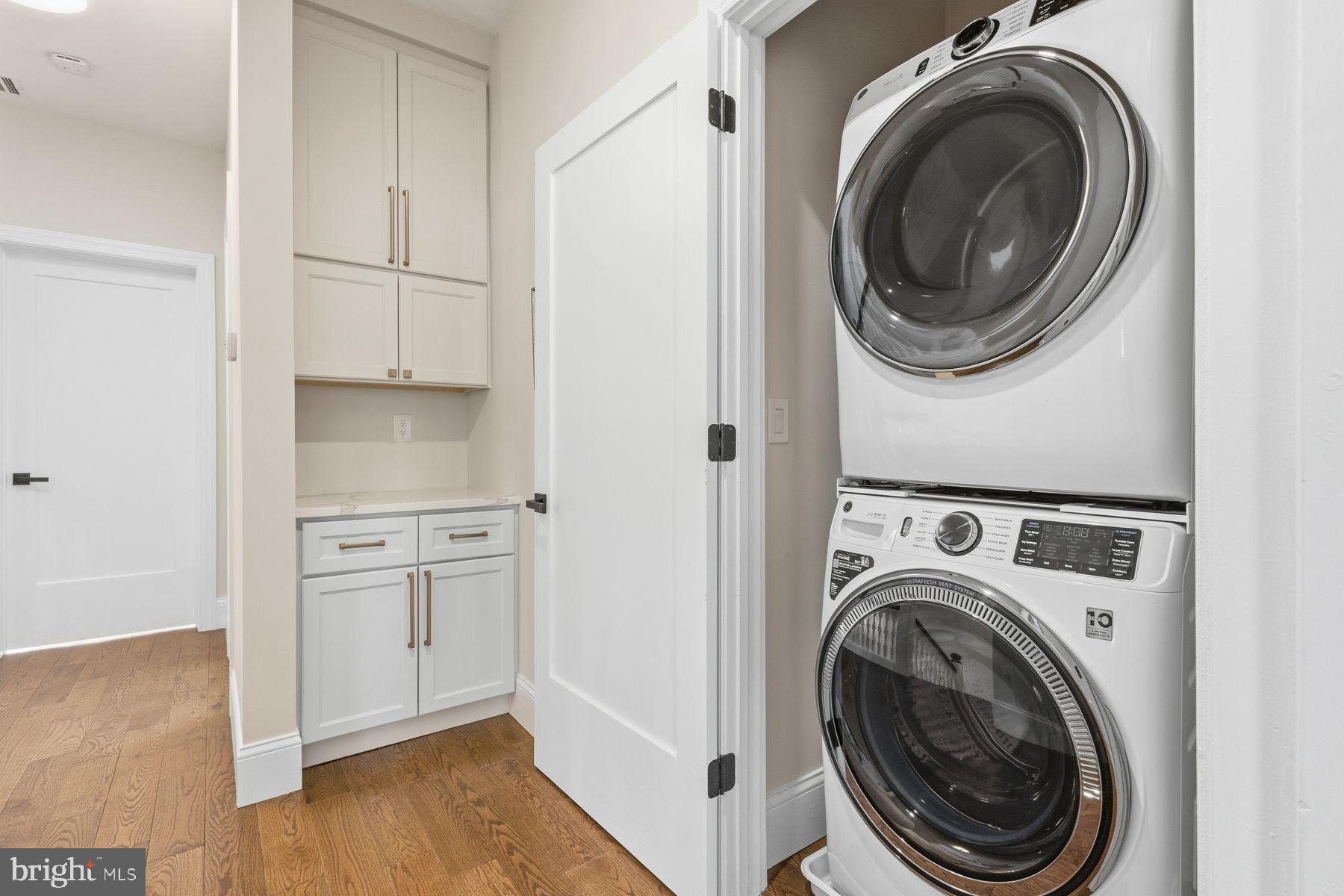 205 W HIGHLAND AVENUE