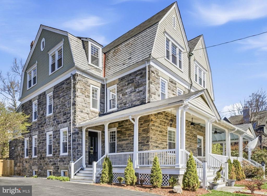 205 W HIGHLAND AVENUE