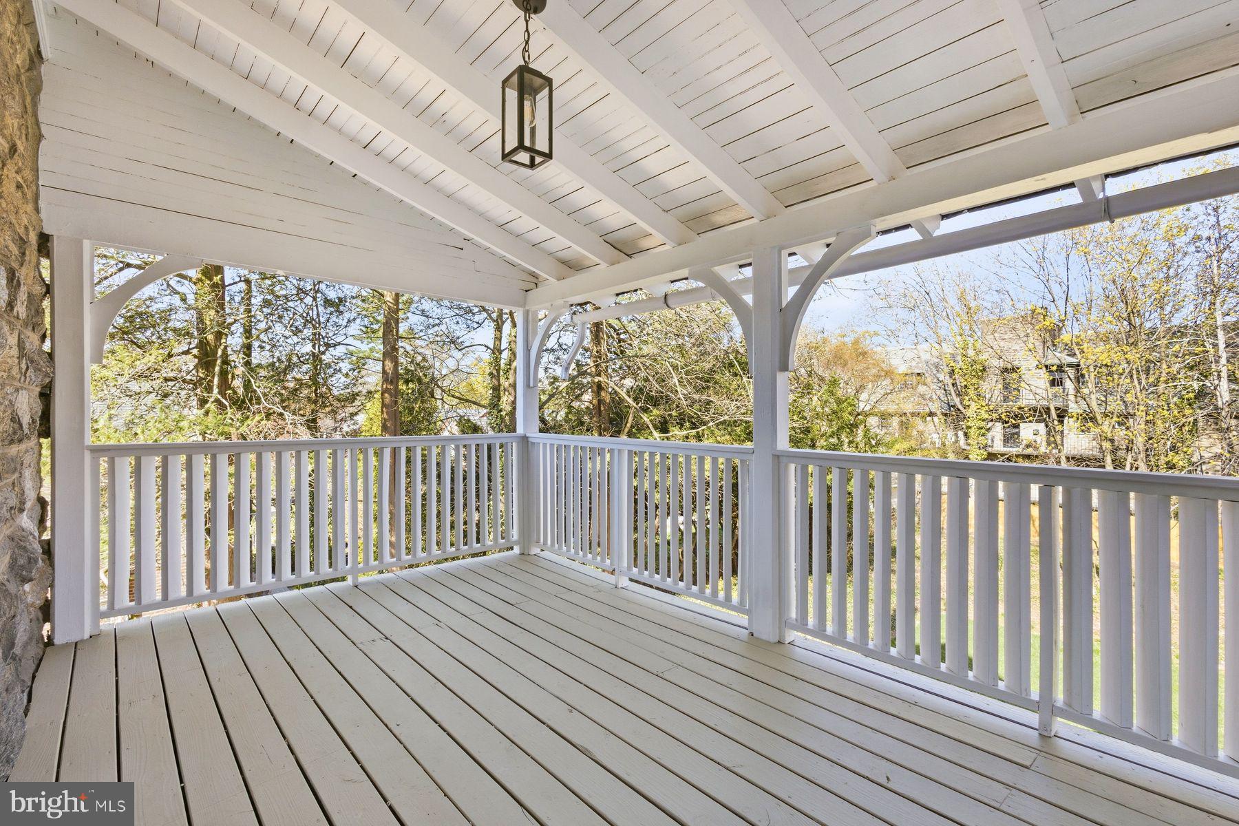 205 W HIGHLAND AVENUE