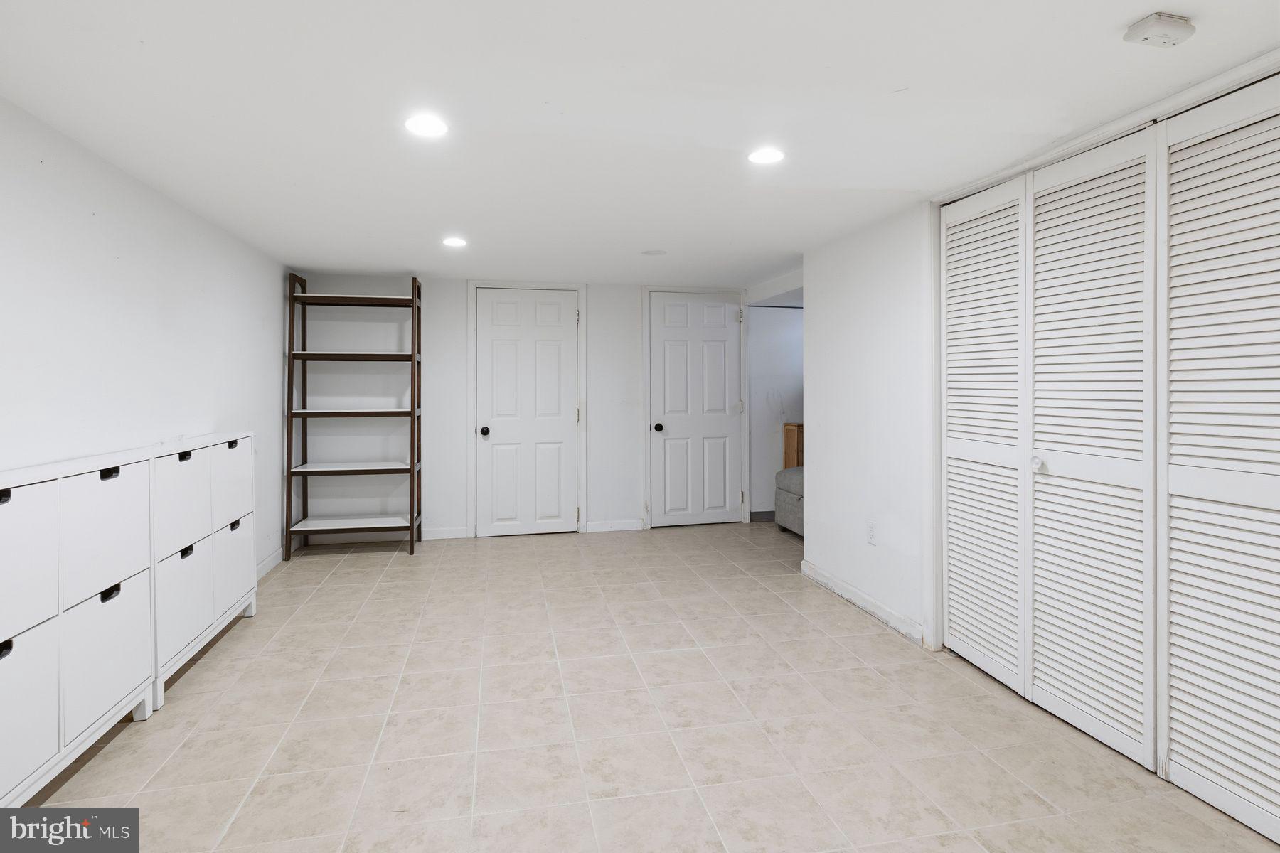 210 E EVERGREEN AVENUE E