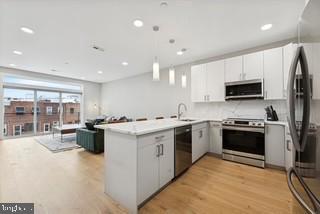 700 MOYER STREET 00 210
