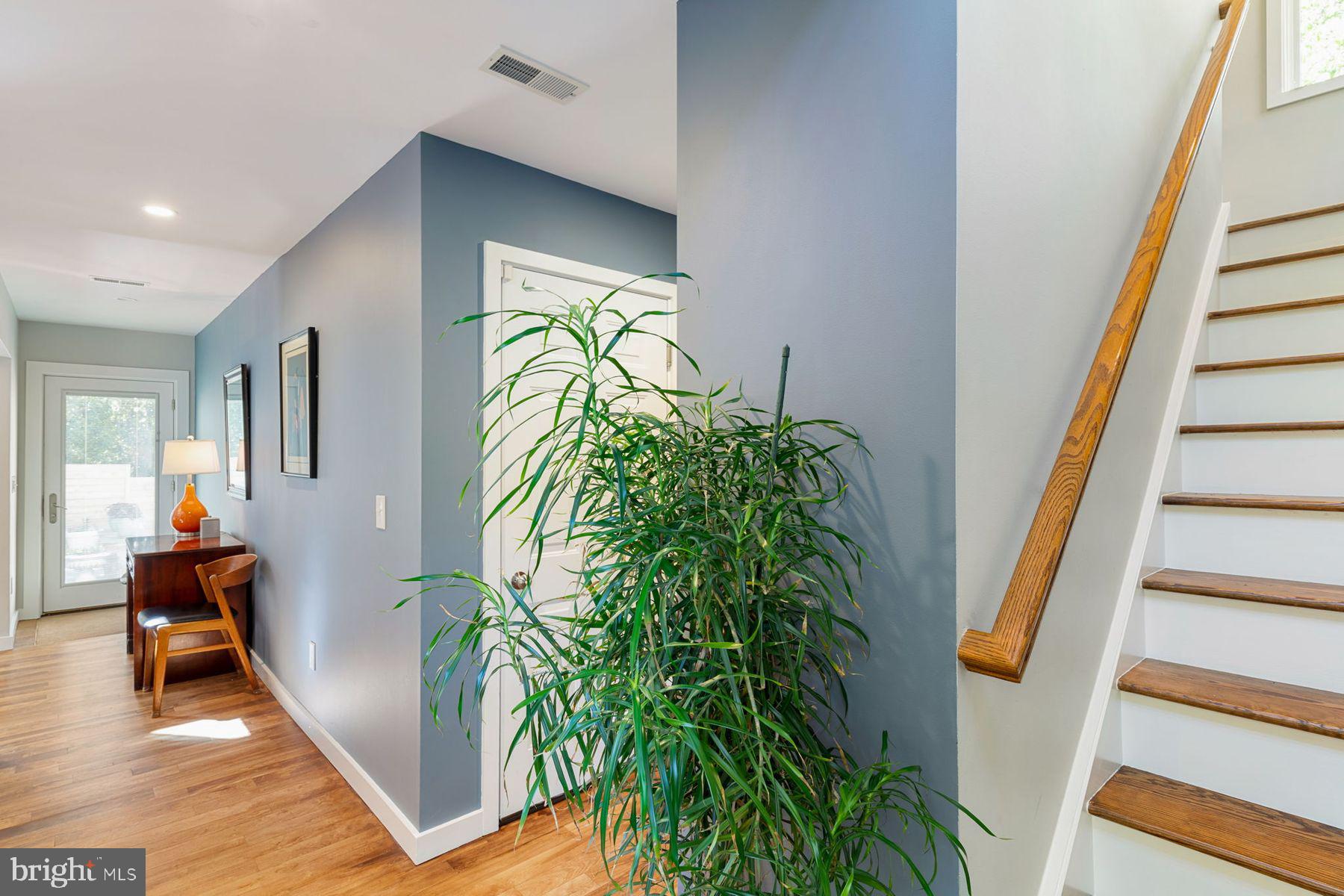 7621 SAINT MARTINS LANE