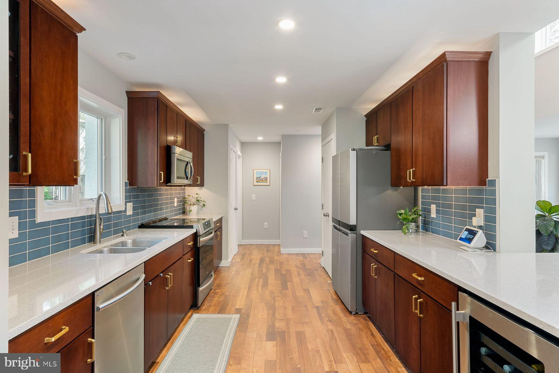 7621 SAINT MARTINS LANE