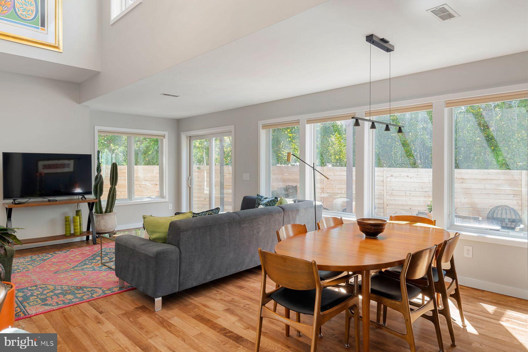 7621 SAINT MARTINS LANE