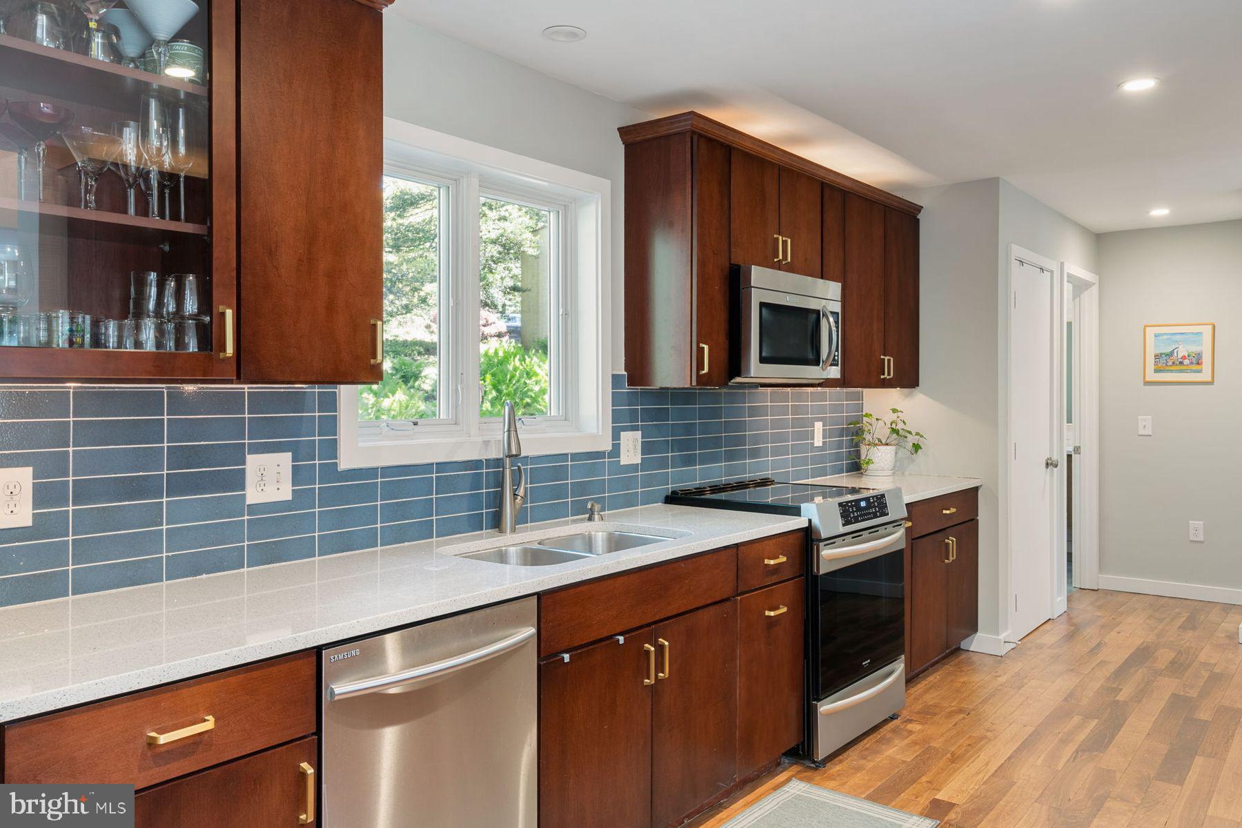 7621 SAINT MARTINS LANE