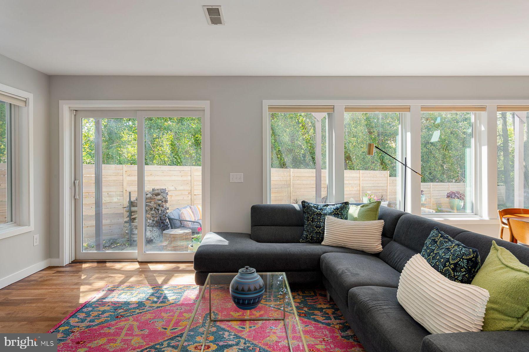 7621 SAINT MARTINS LANE